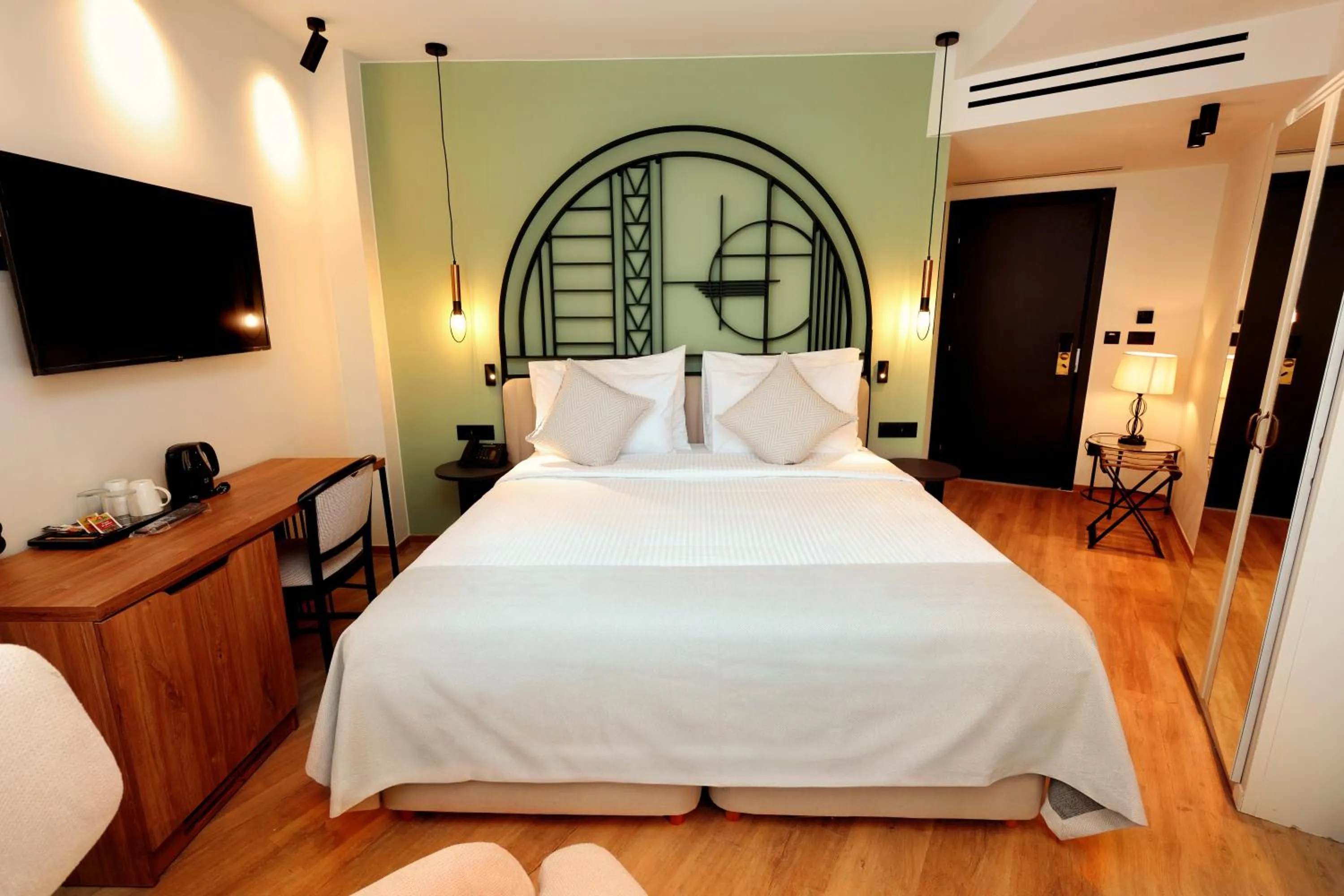 Bed in Zeus Essence Bucharest Opera