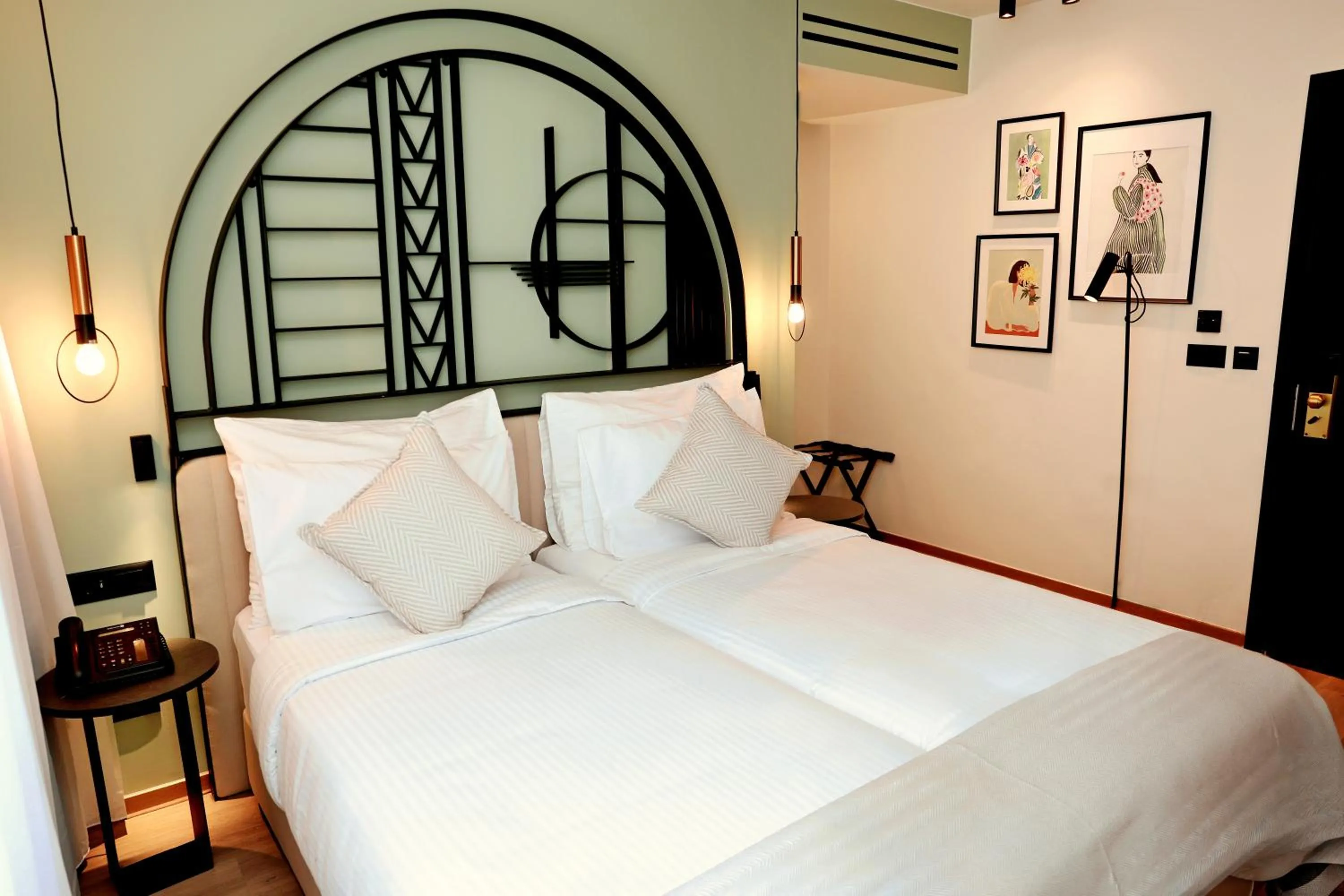 Bed in Zeus Essence Bucharest Opera