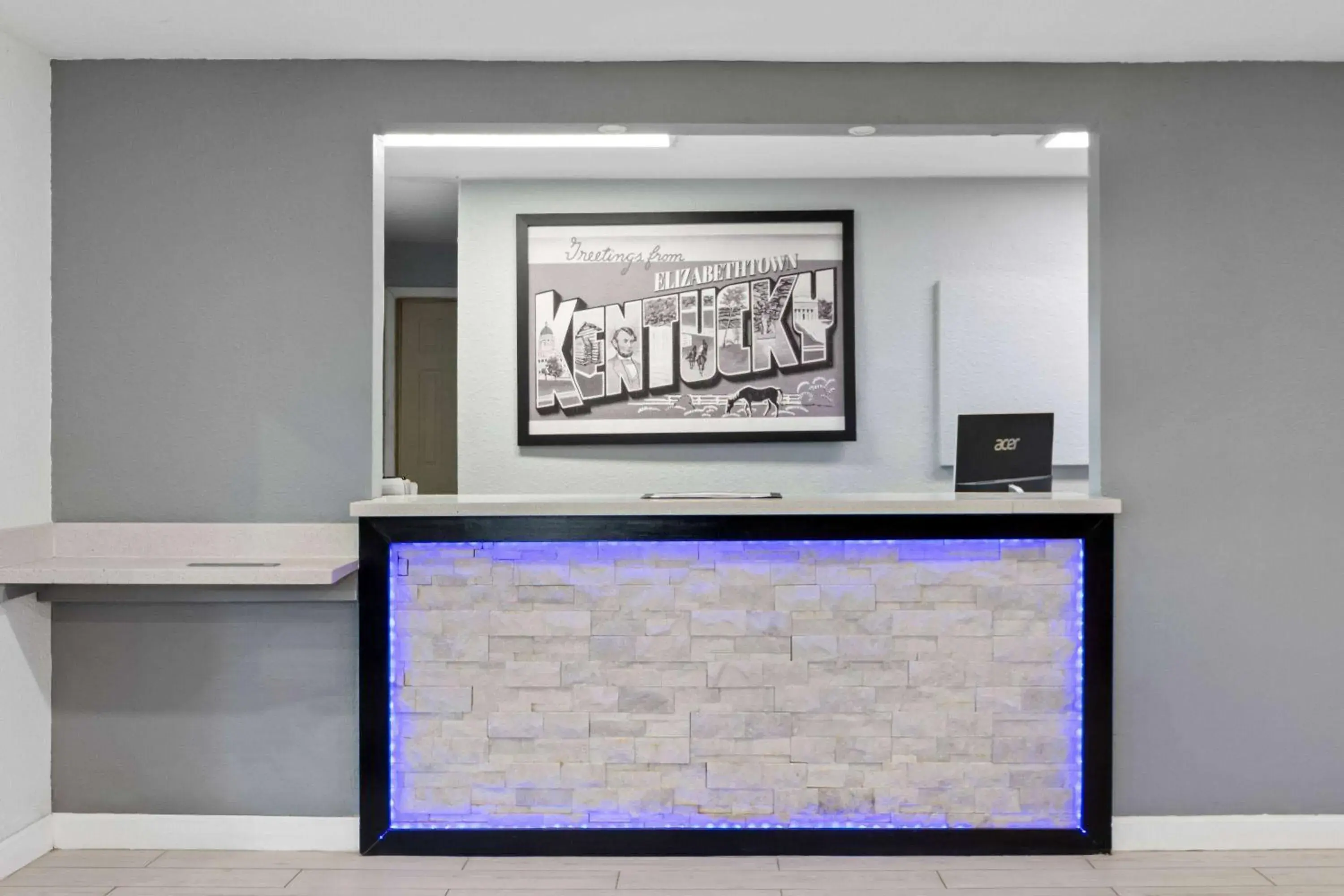 Lobby or reception in Super 8 by Wyndham Elizabethtown Lobby or reception in Super 8 by Wyndham Elizabethtown