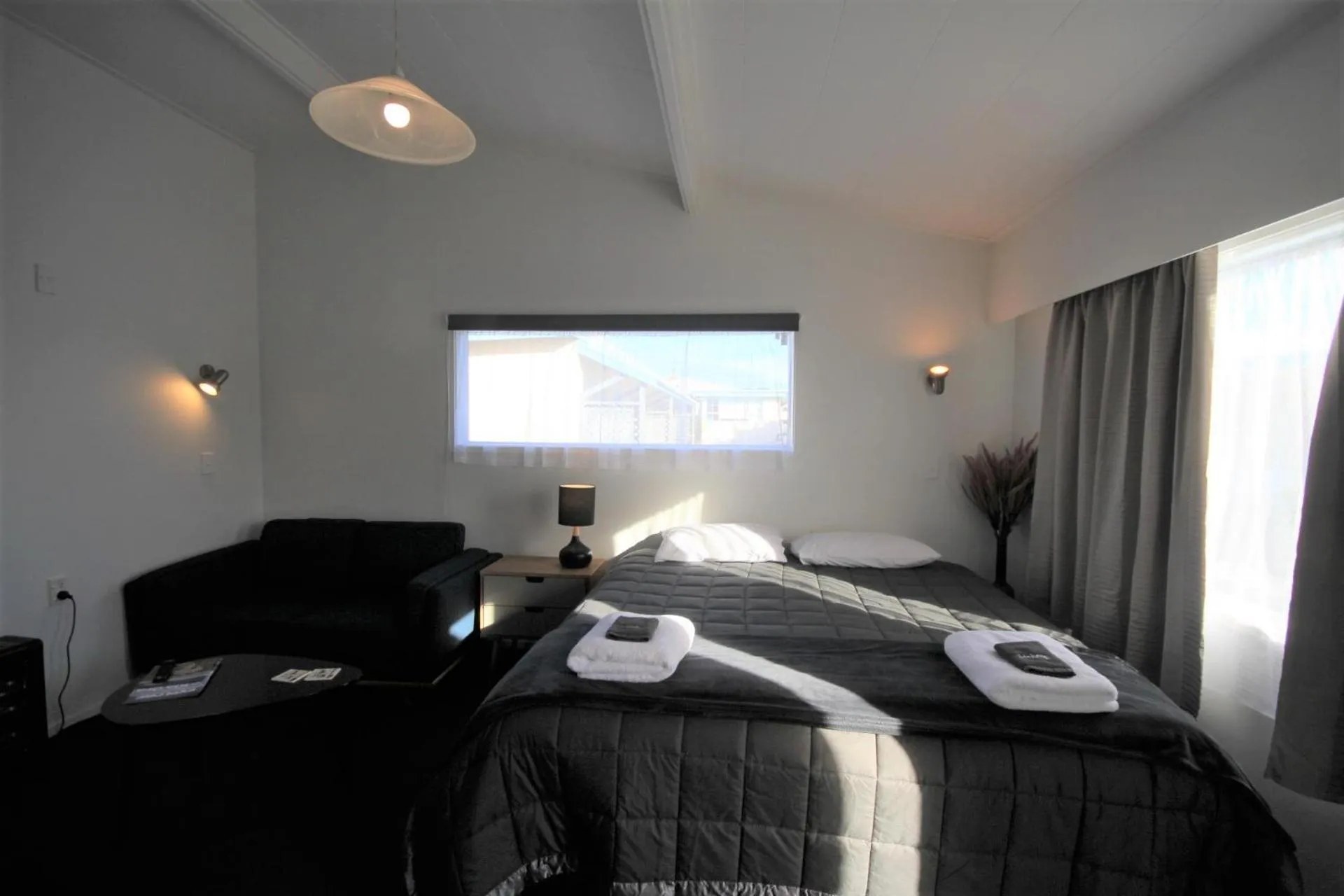 Bed in Beach Lodge Motels