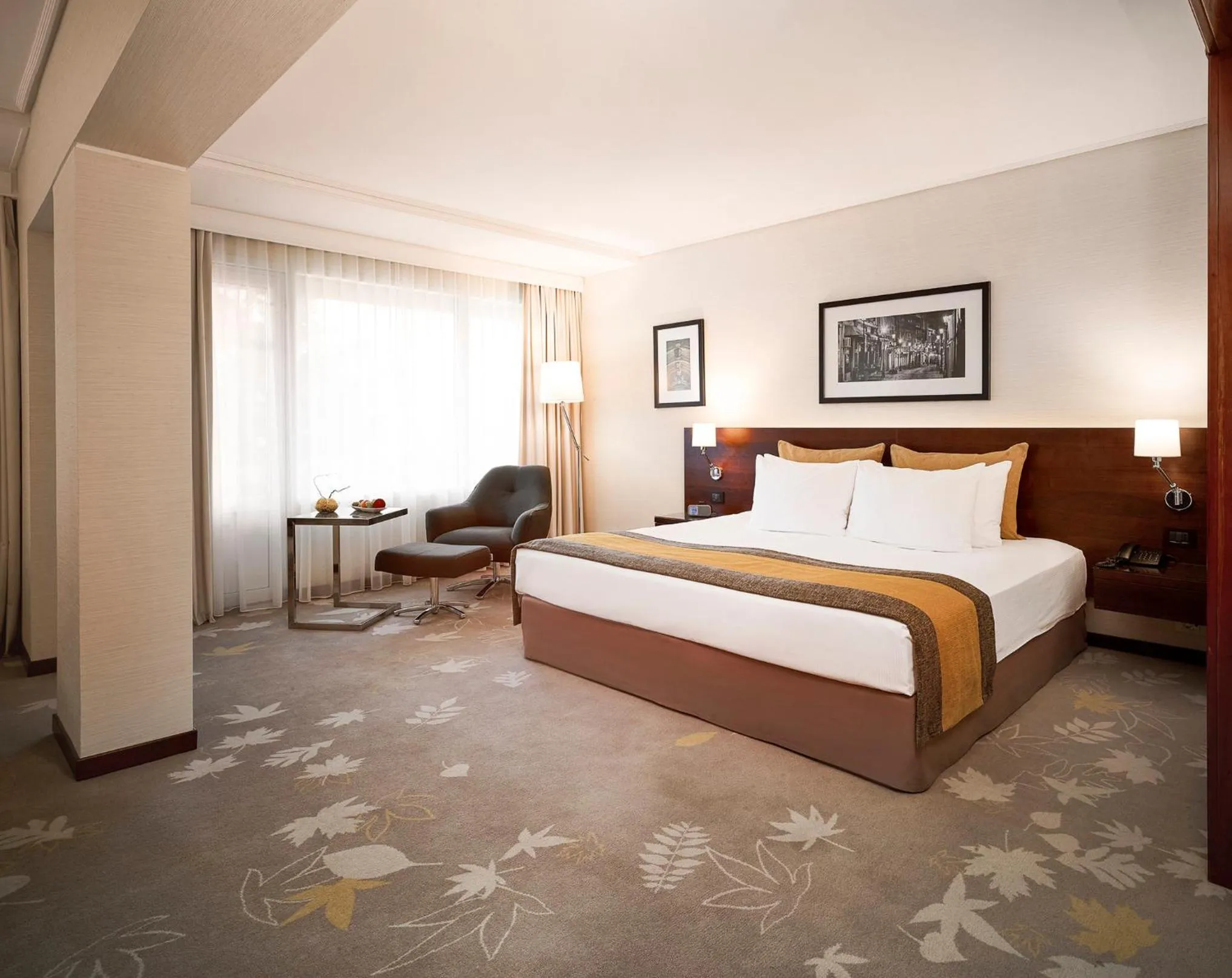 Photo of the whole room, Bed in Crowne Plaza Bucharest by IHG