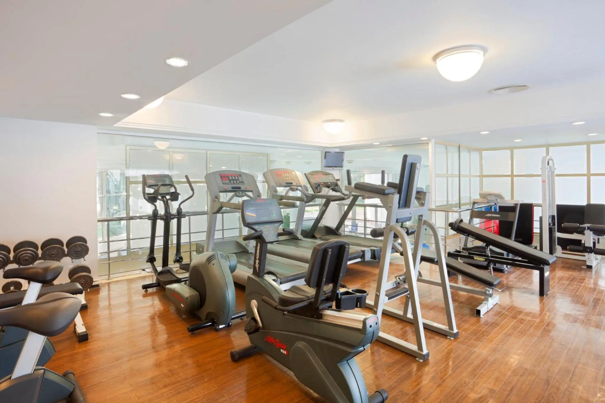 Fitness centre/facilities in Crowne Plaza Bucharest by IHG