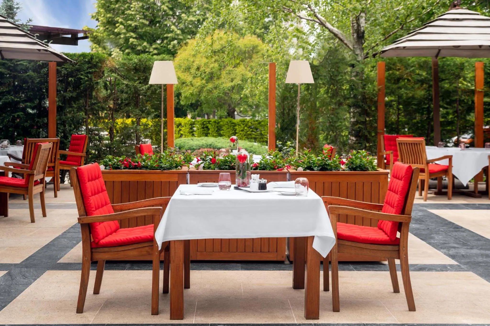 Restaurant/places to eat in Crowne Plaza Bucharest by IHG