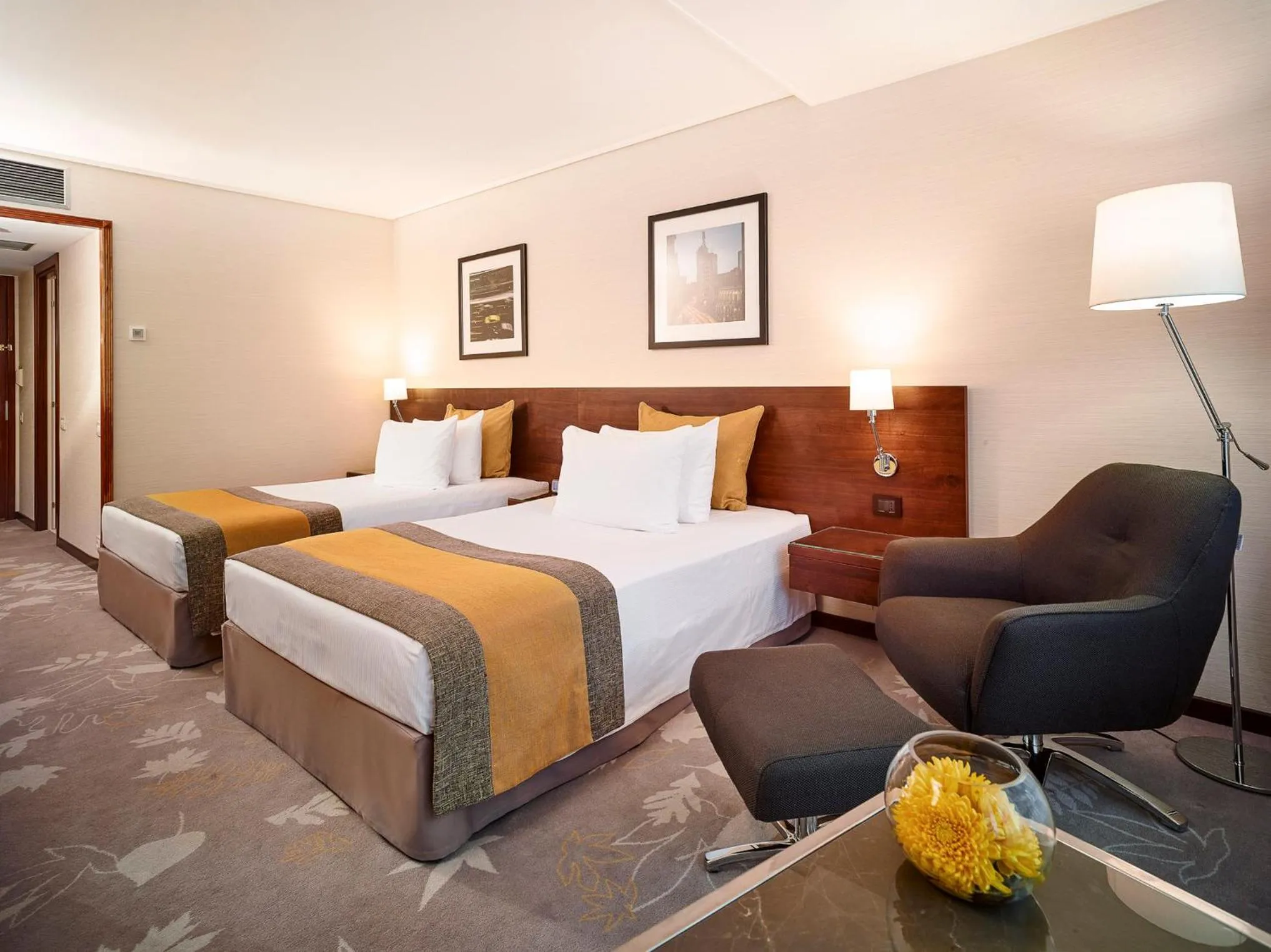 Photo of the whole room, Bed in Crowne Plaza Bucharest by IHG