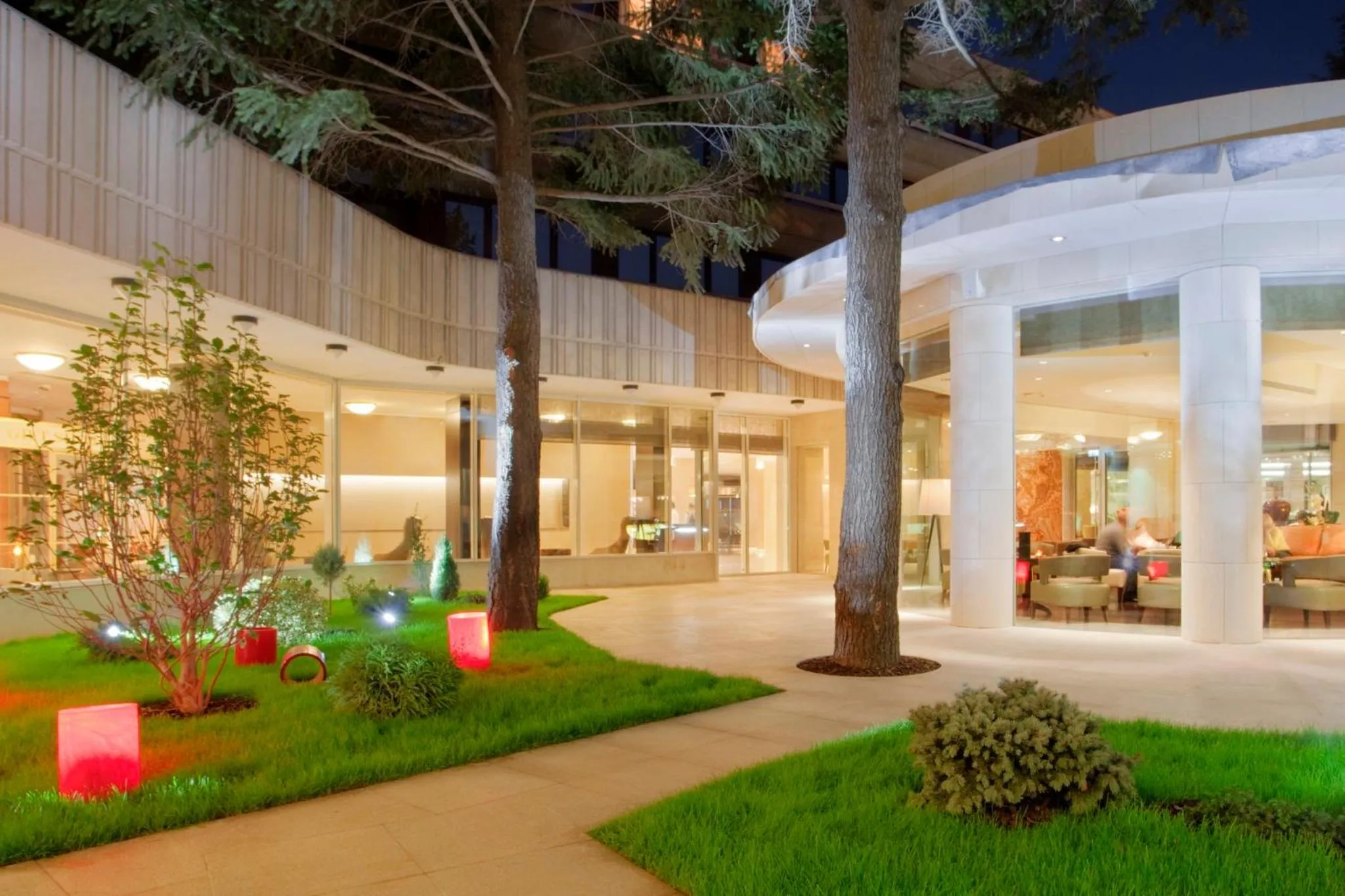 Lobby or reception in Crowne Plaza Bucharest by IHG