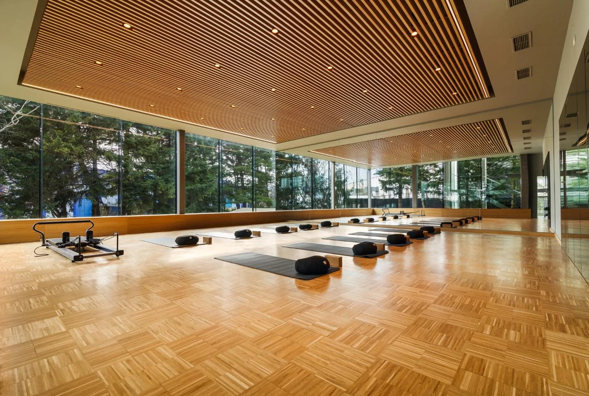 Fitness centre/facilities in Crowne Plaza Bucharest by IHG