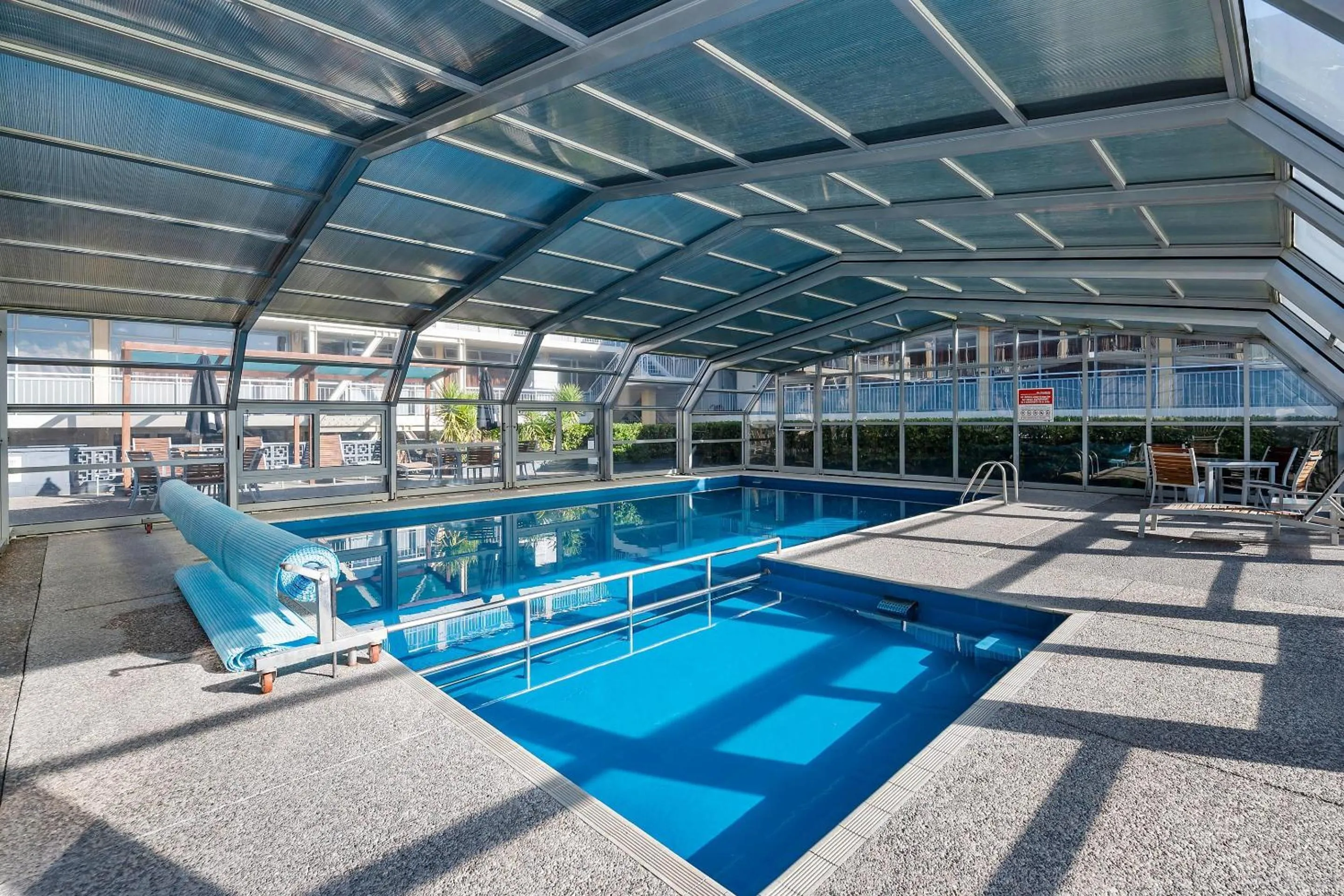 Swimming pool in Quality Inn Napier