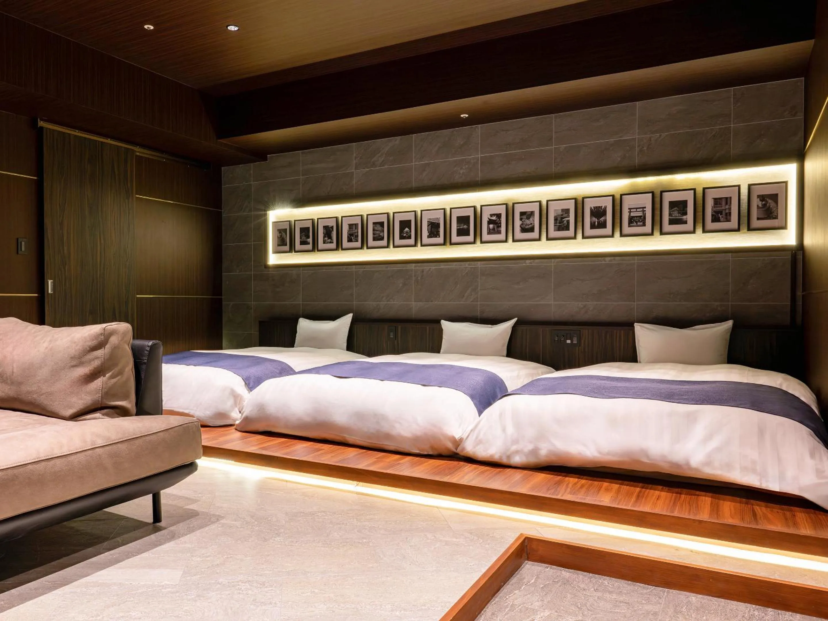 Bedroom, Bed in Kobe Port Tower Hotel