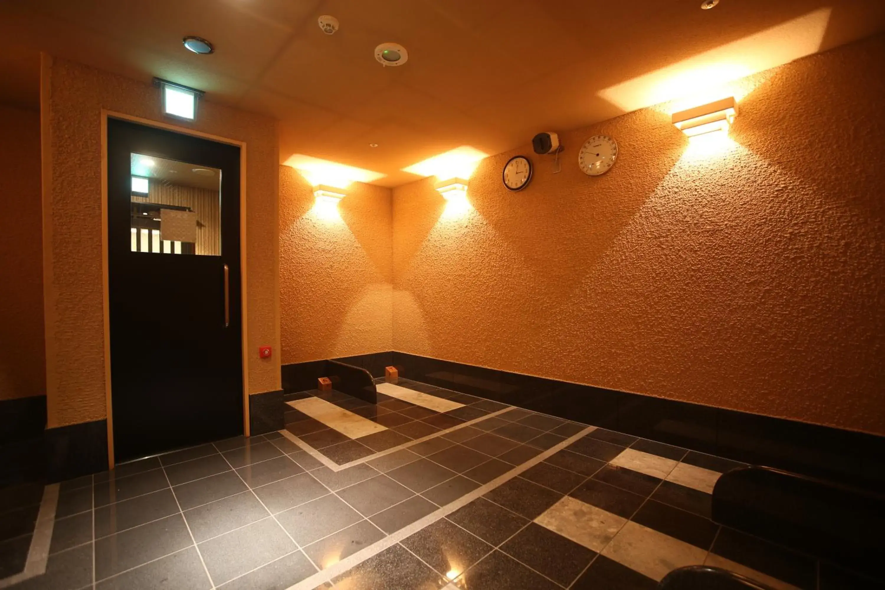 Spa and wellness centre/facilities in Kobe Port Tower Hotel Spa and wellness centre/facilities in Kobe Port Tower Hotel