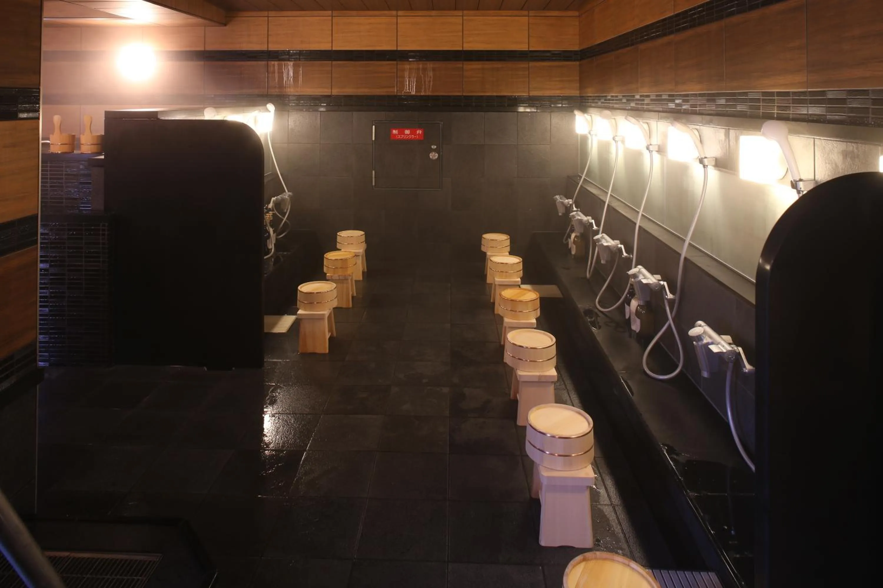 Spa and wellness centre/facilities in Kobe Port Tower Hotel