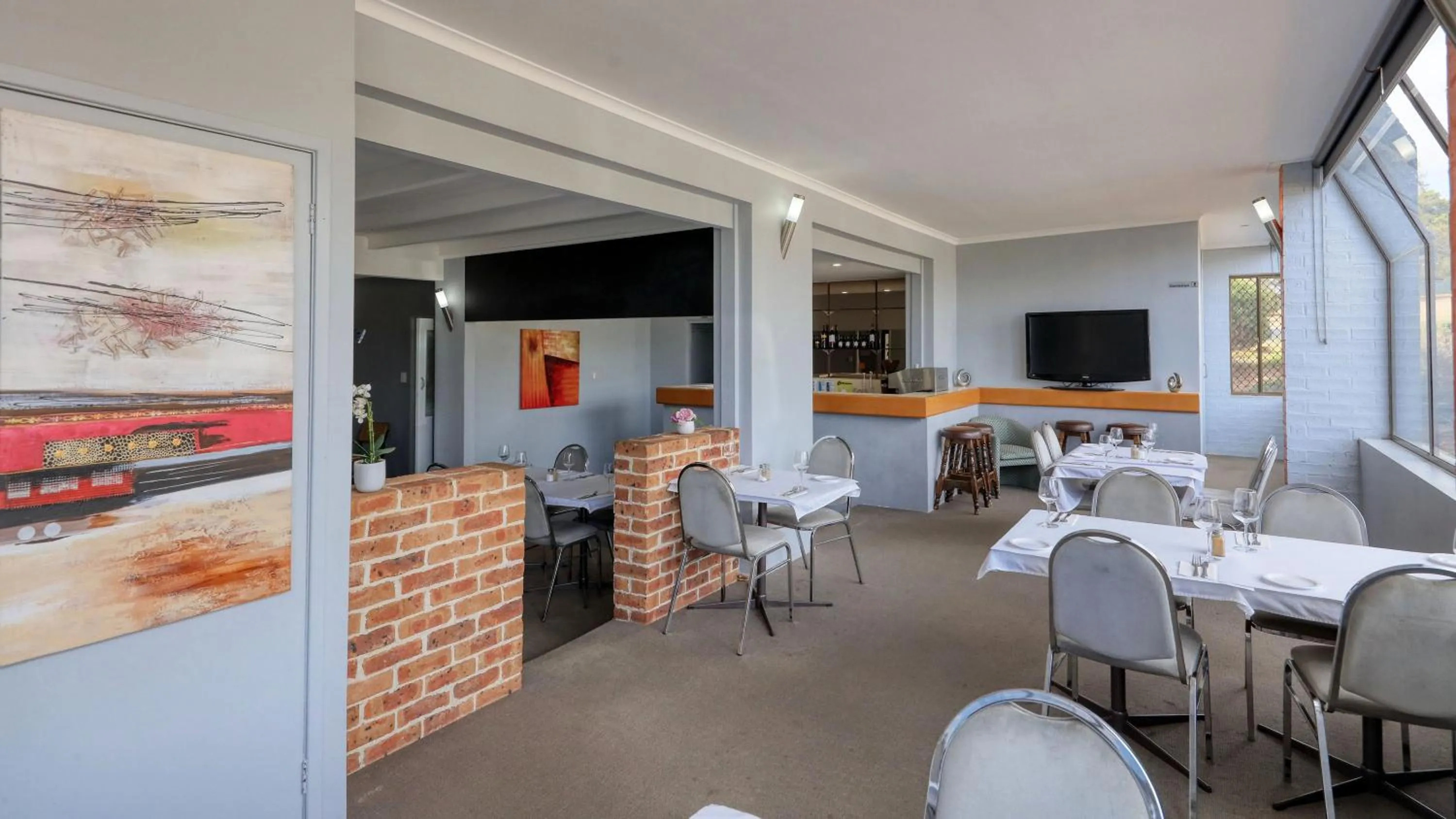 Restaurant/places to eat in Moonraker Motor Inn