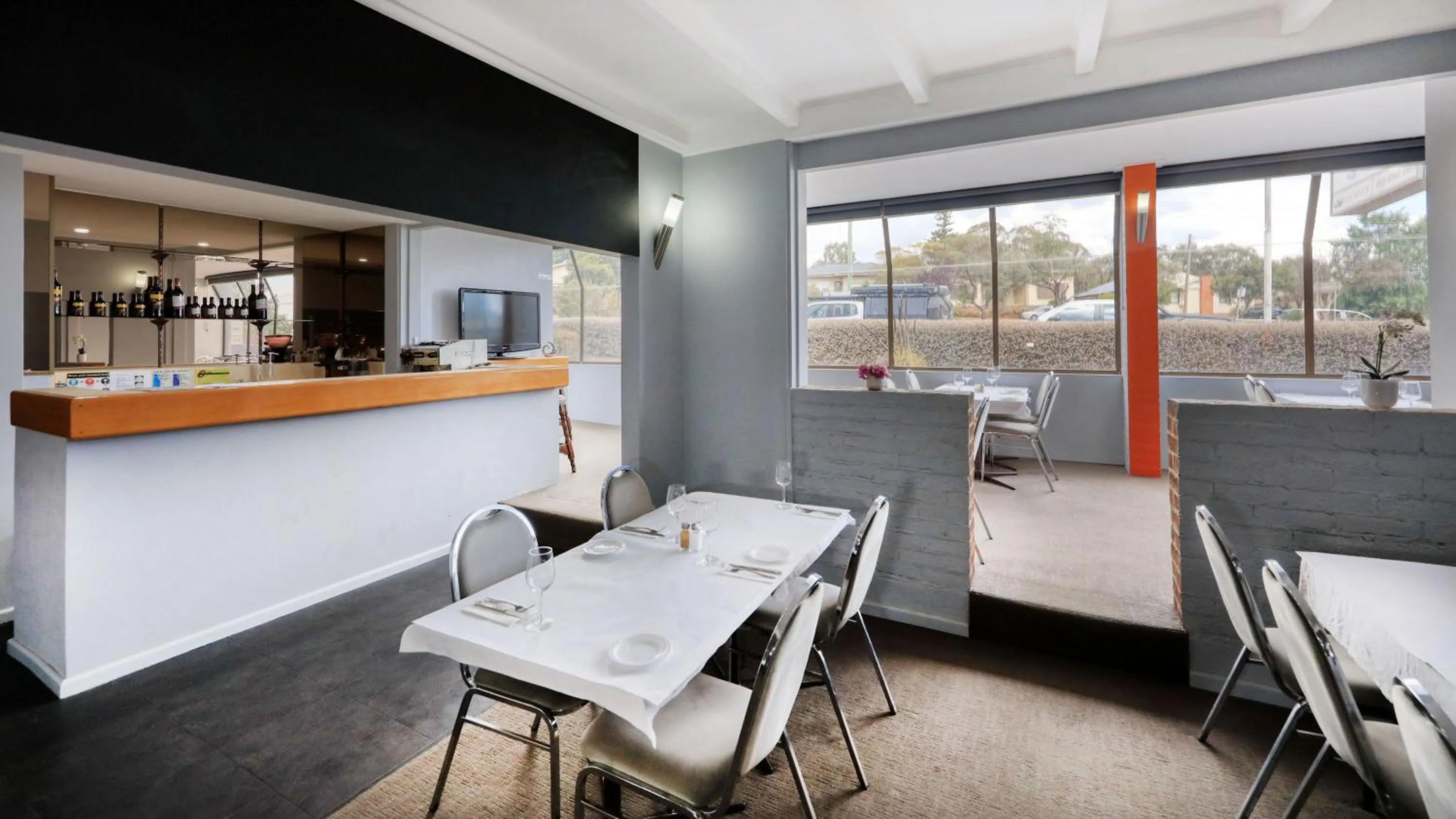 Lounge or bar in Moonraker Motor Inn