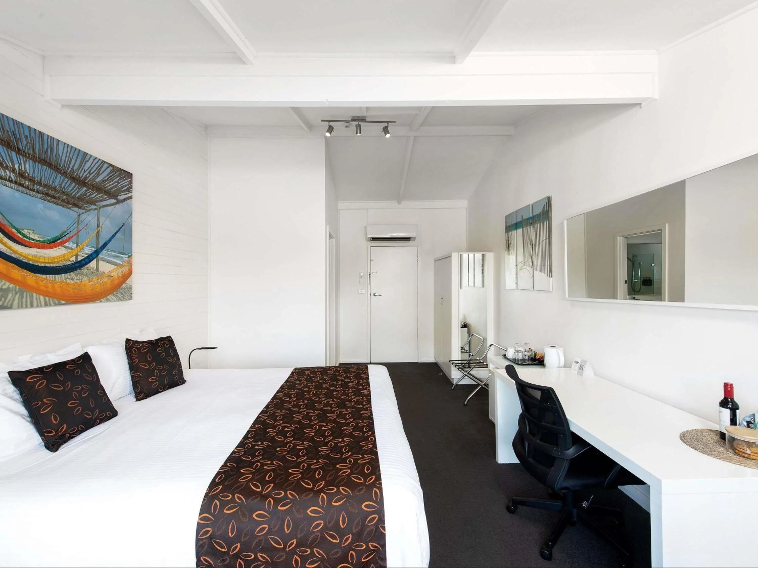 Bedroom, Bed in Mercure Kangaroo Island Lodge