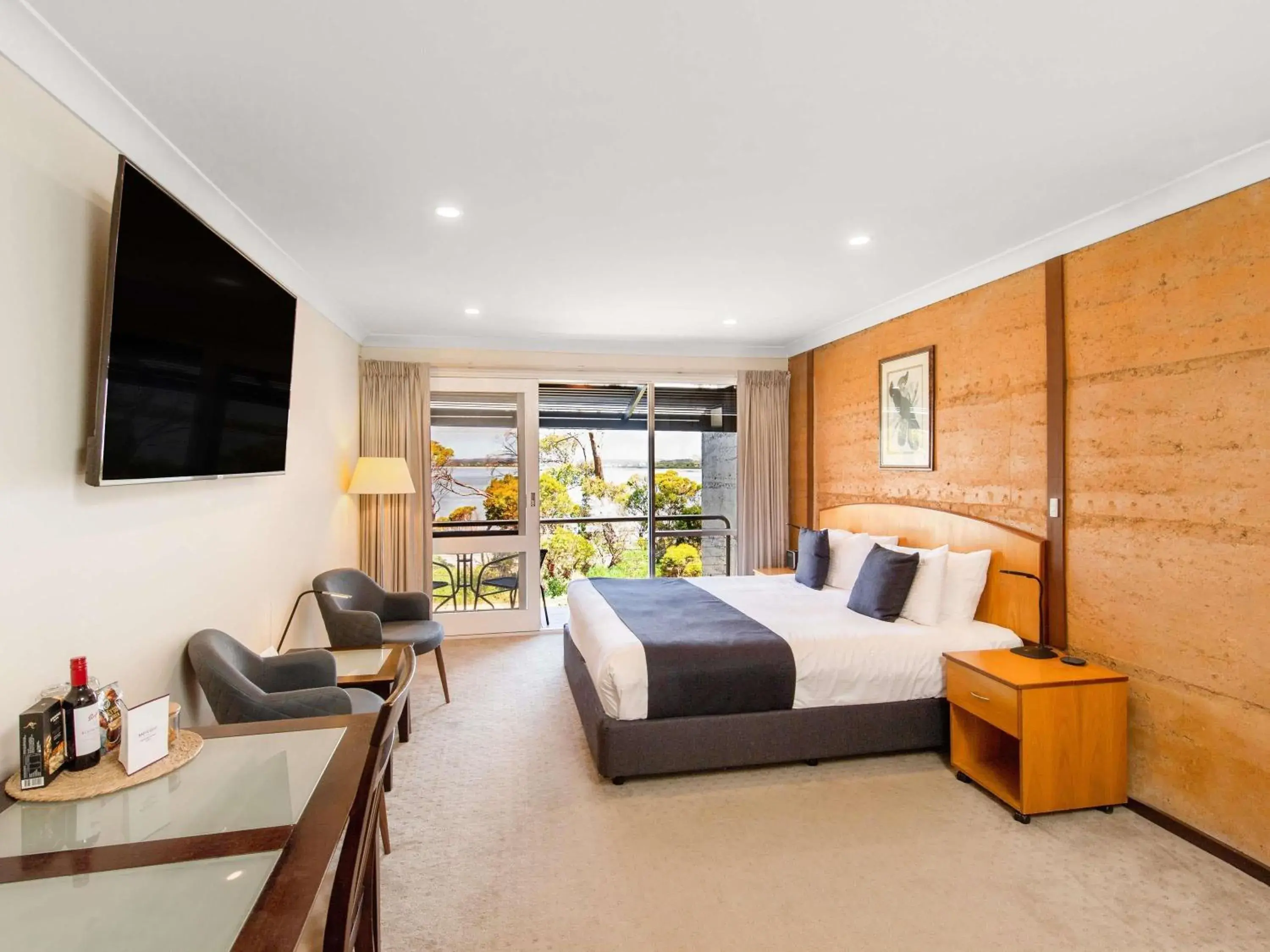 Bedroom, Bed in Mercure Kangaroo Island Lodge Bedroom, Bed in Mercure Kangaroo Island Lodge