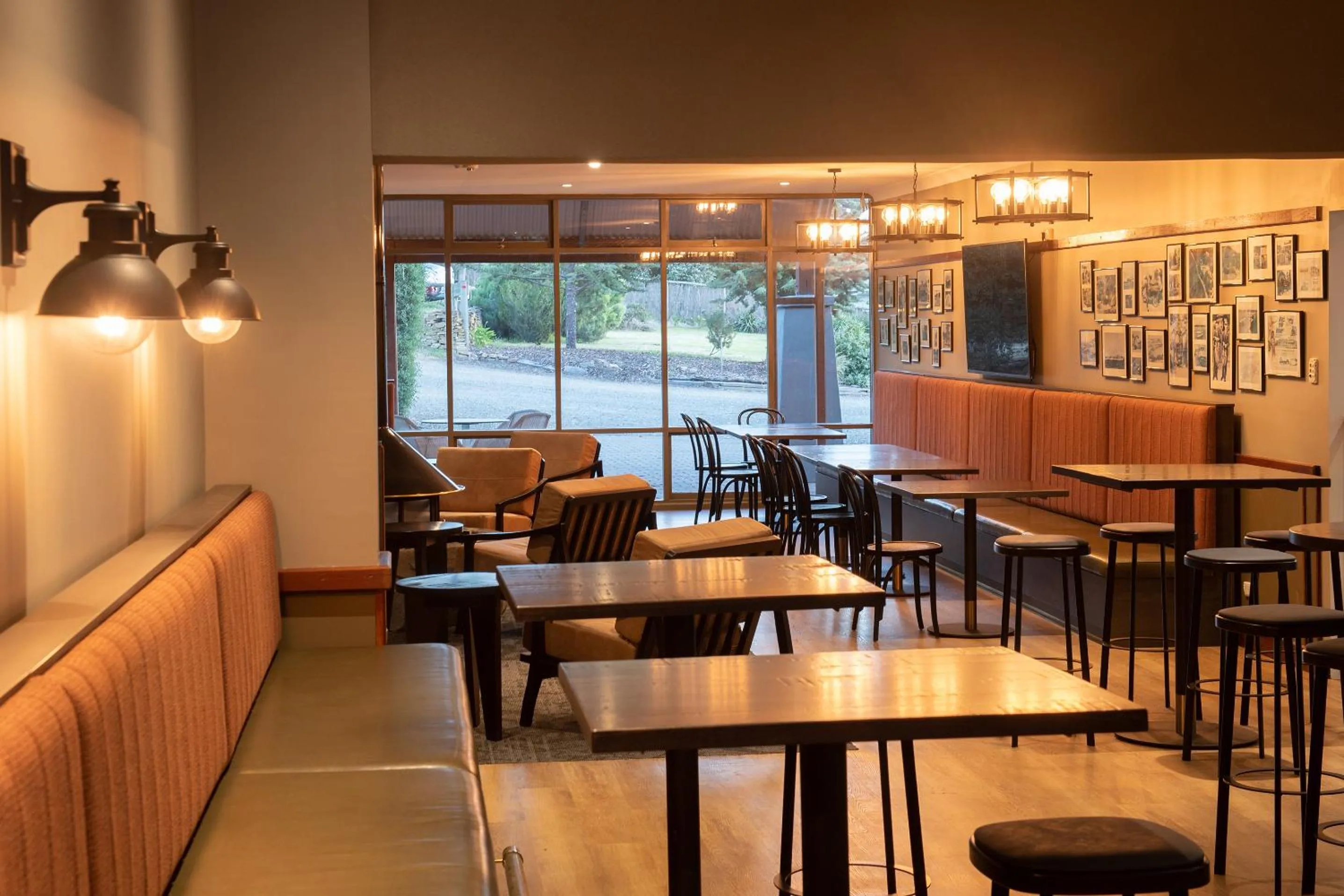 Lounge or bar in Mercure Kangaroo Island Lodge