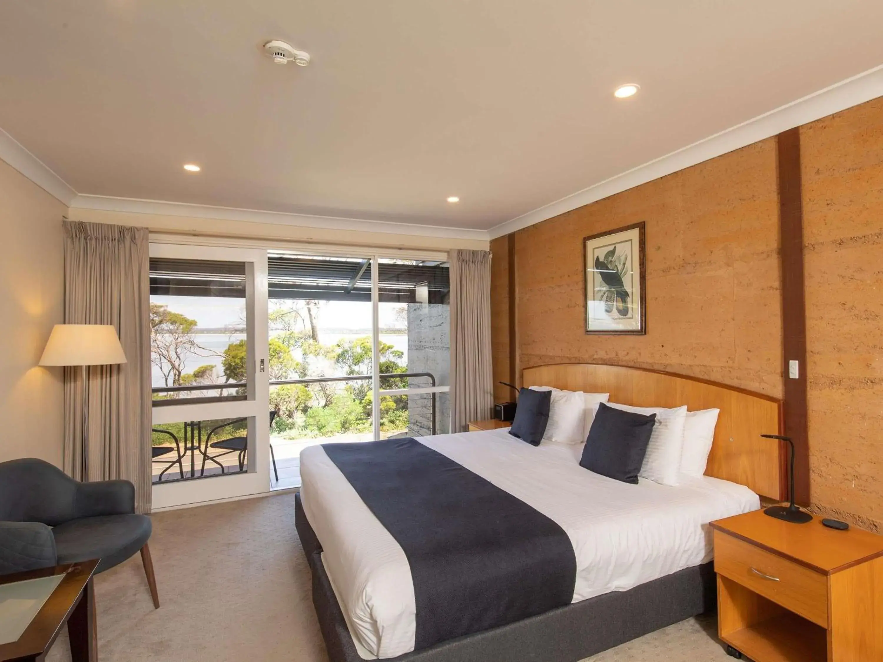 Bedroom, Bed in Mercure Kangaroo Island Lodge Bedroom, Bed in Mercure Kangaroo Island Lodge