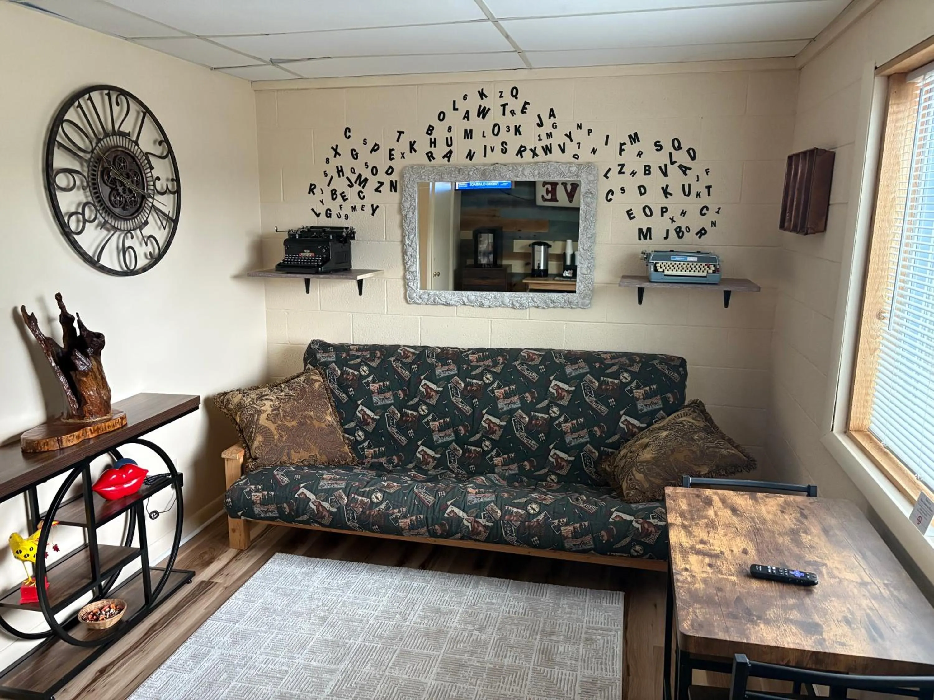 Seating area in Riverview Inn