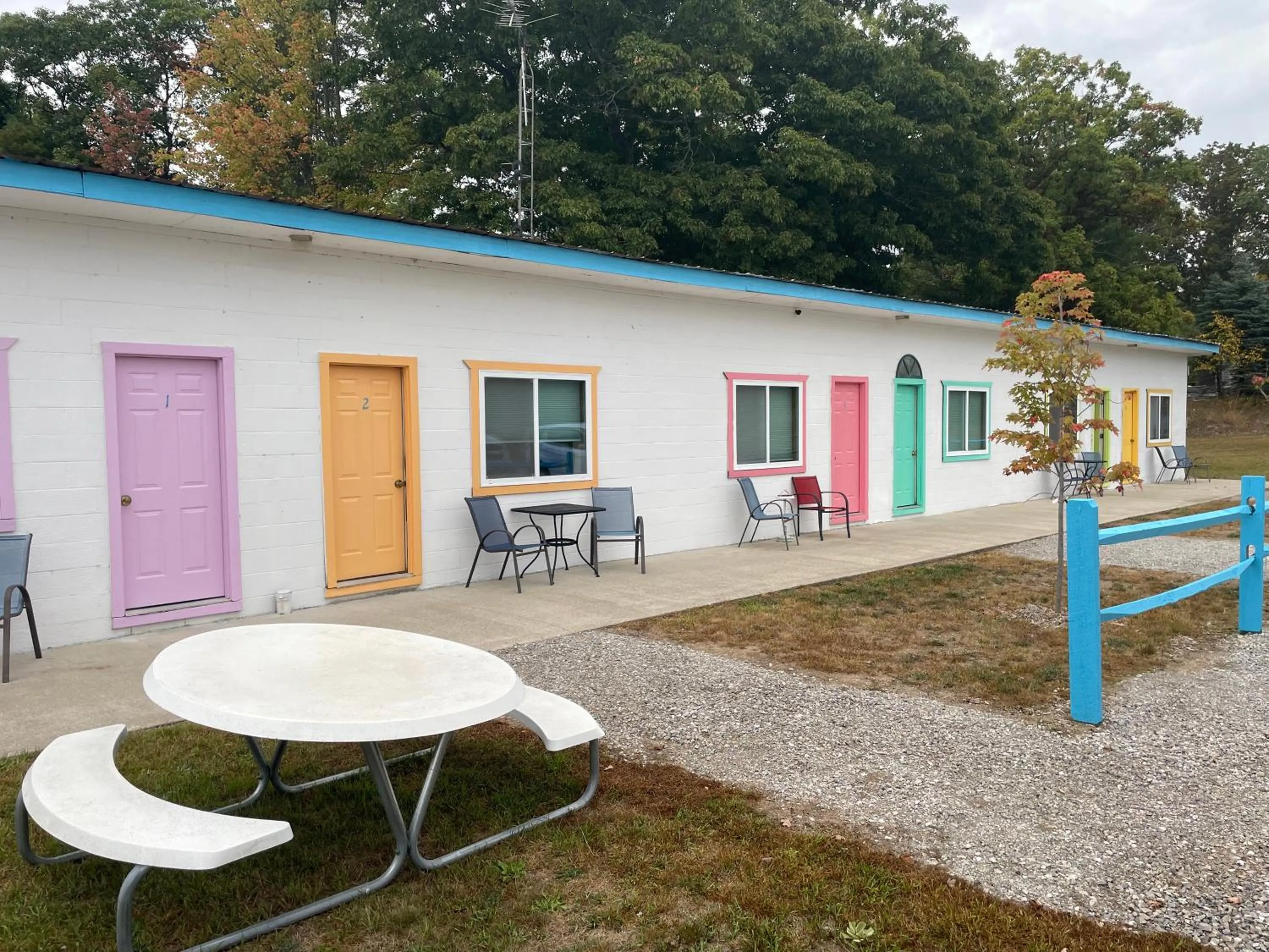 Property building in Riverview Inn