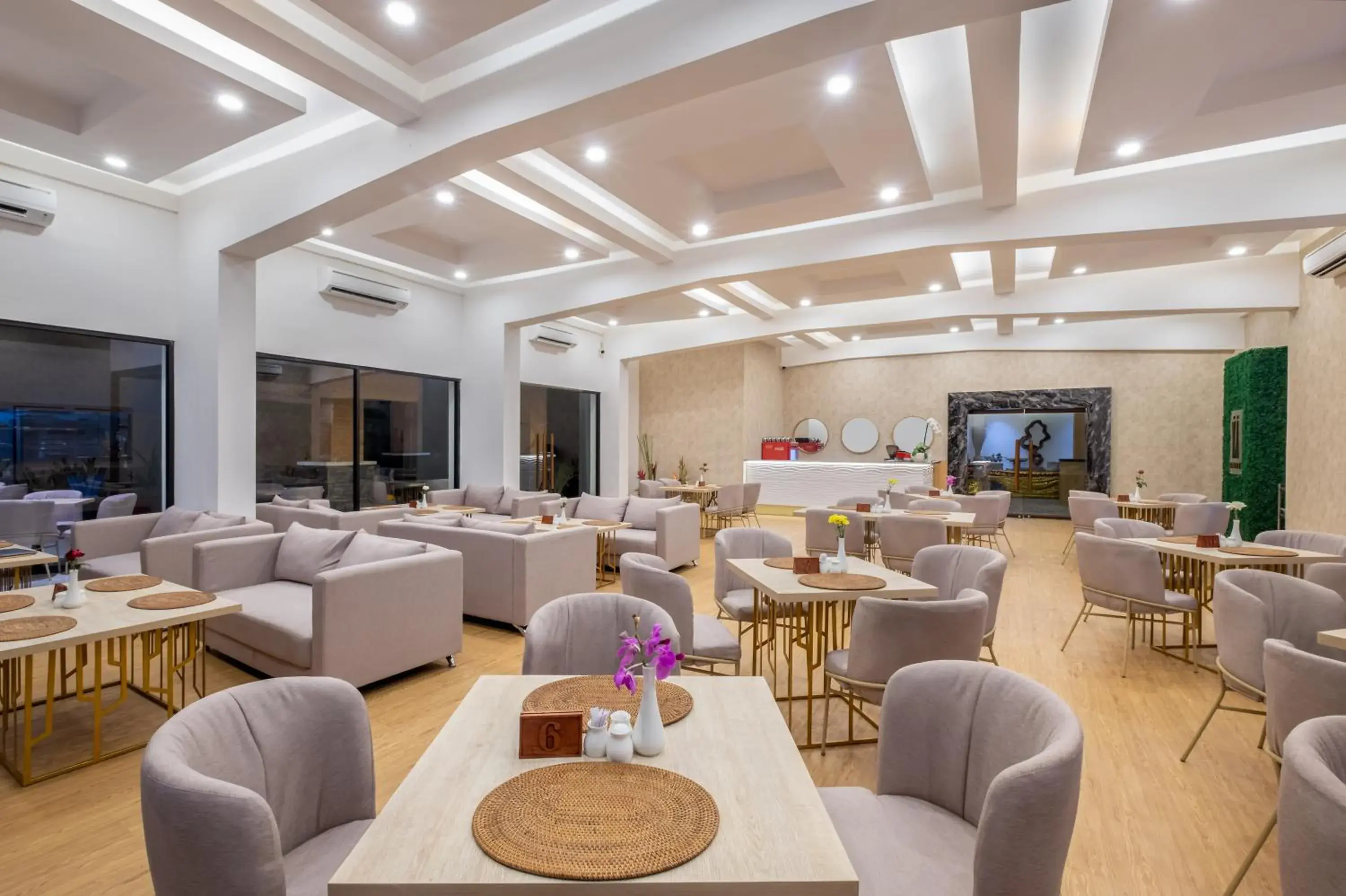 Restaurant/places to eat in ABISHA Hotel Sanur Restaurant/places to eat in ABISHA Hotel Sanur