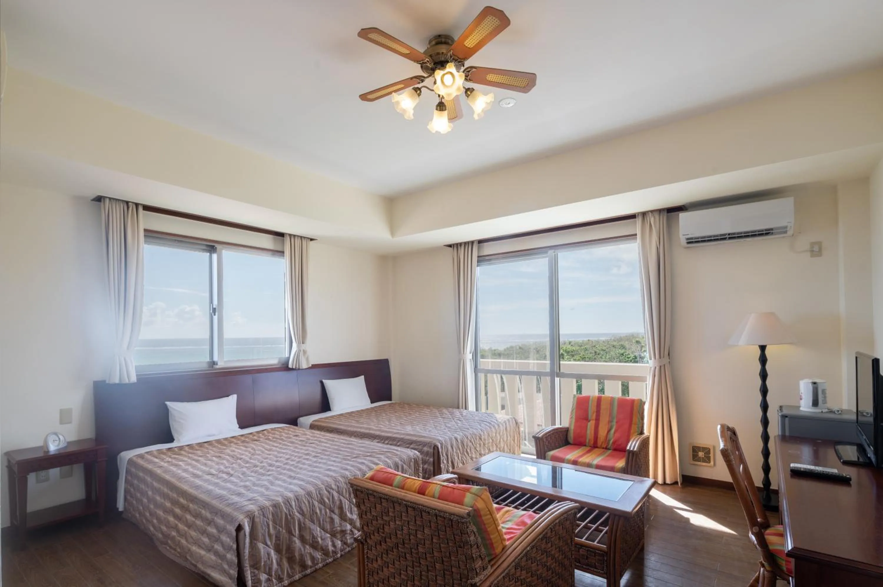 Photo of the whole room in Hotel La Teada Iriomote