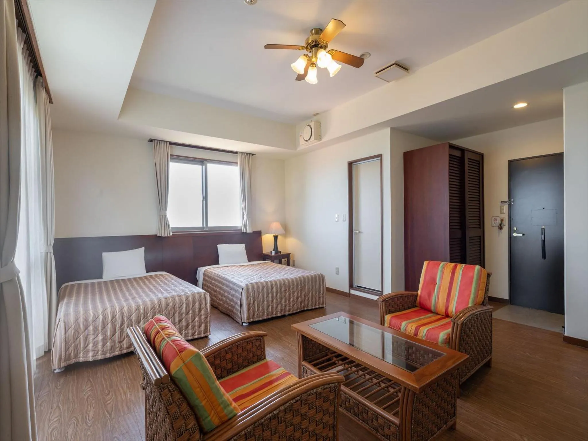 Photo of the whole room in Hotel La Teada Iriomote