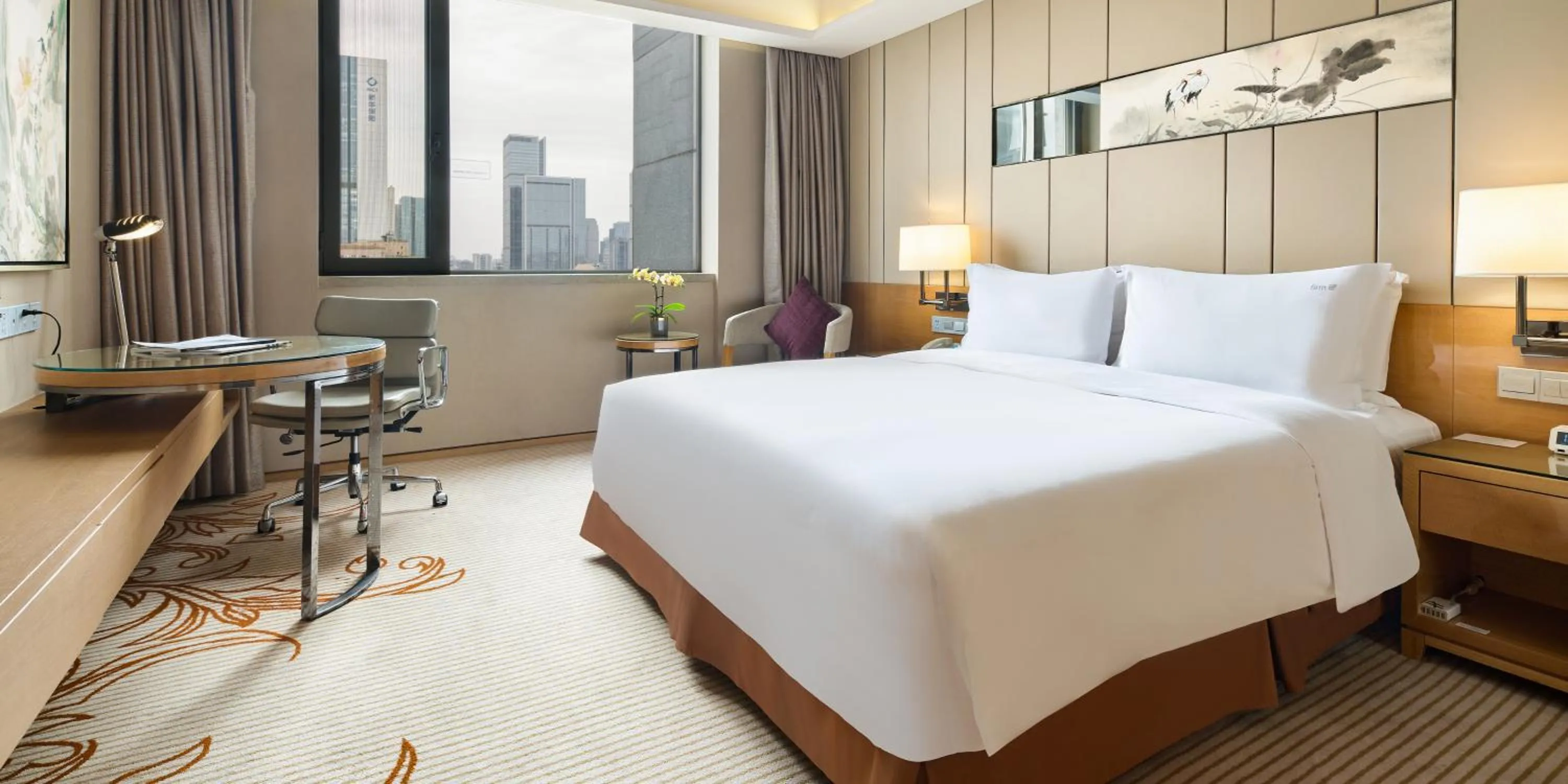 Bed in Holiday Inn Chengdu Oriental Plaza