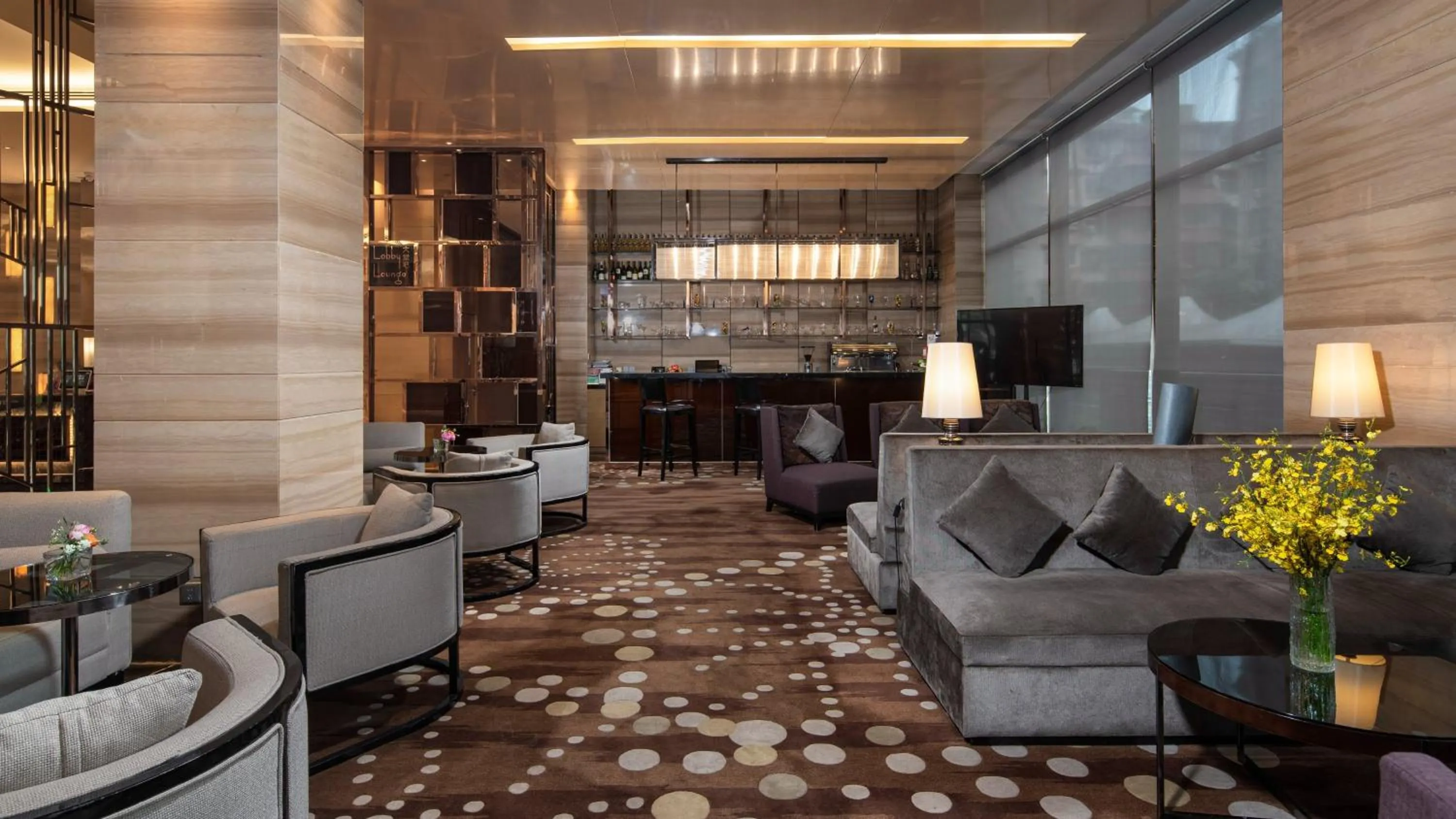 Lounge or bar in Holiday Inn Chengdu Oriental Plaza