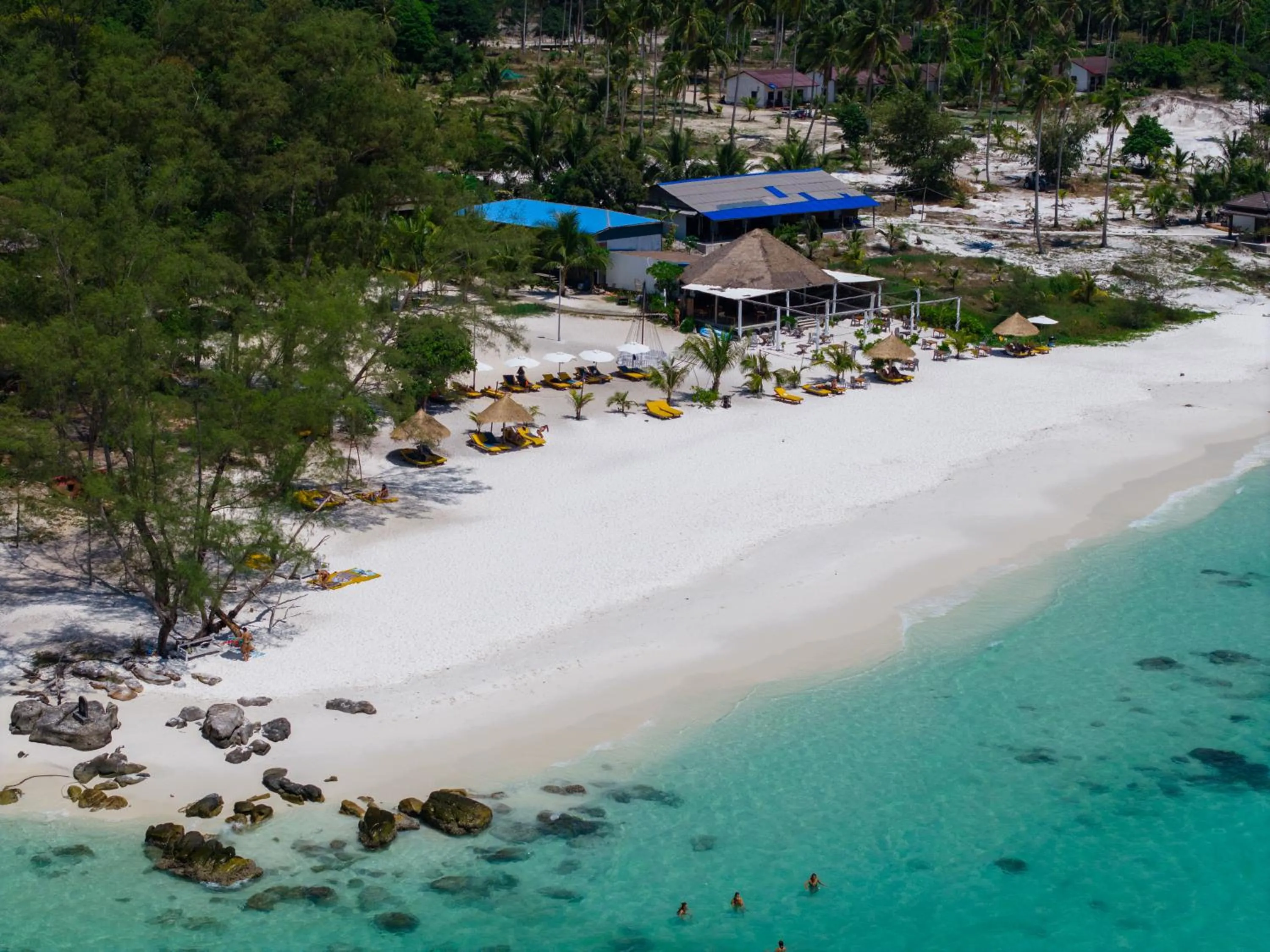 Beach in Long Beach Resort Koh Rong