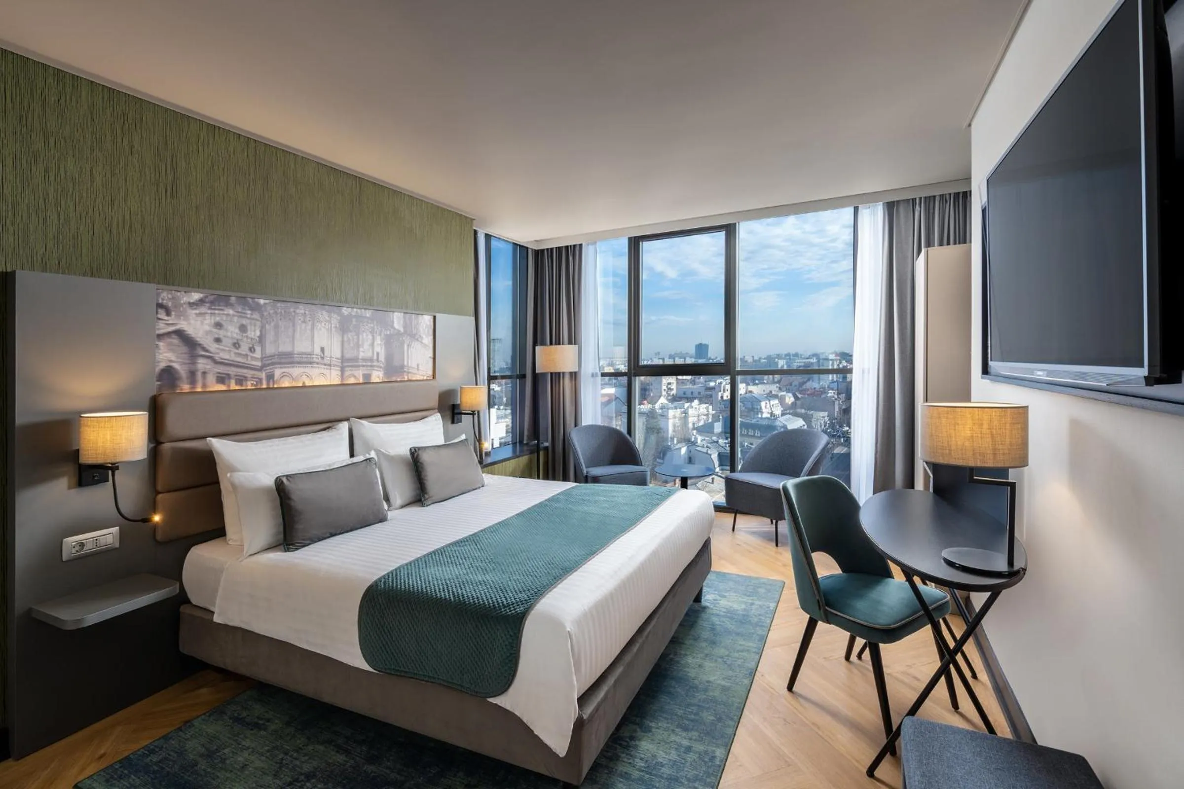 Bed in Leonardo Hotel Bucharest City Center