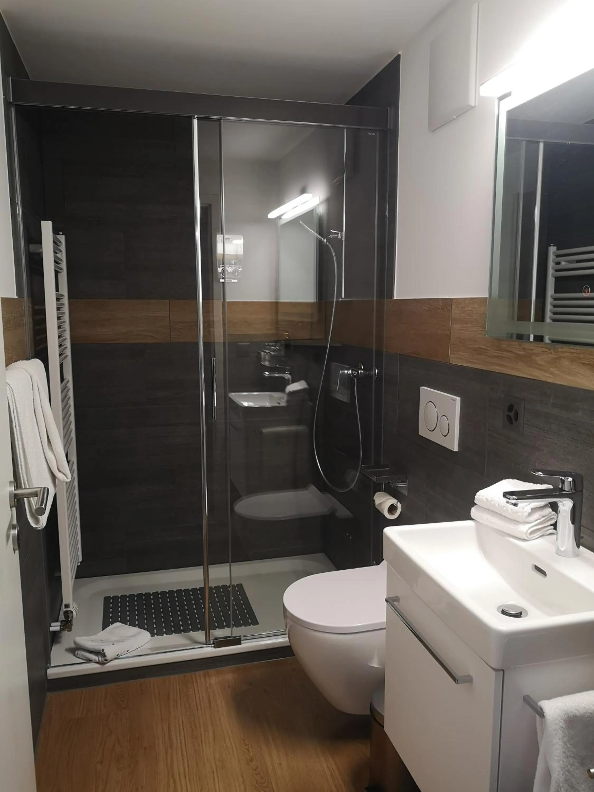 Bathroom in Gasthof zur Bündte