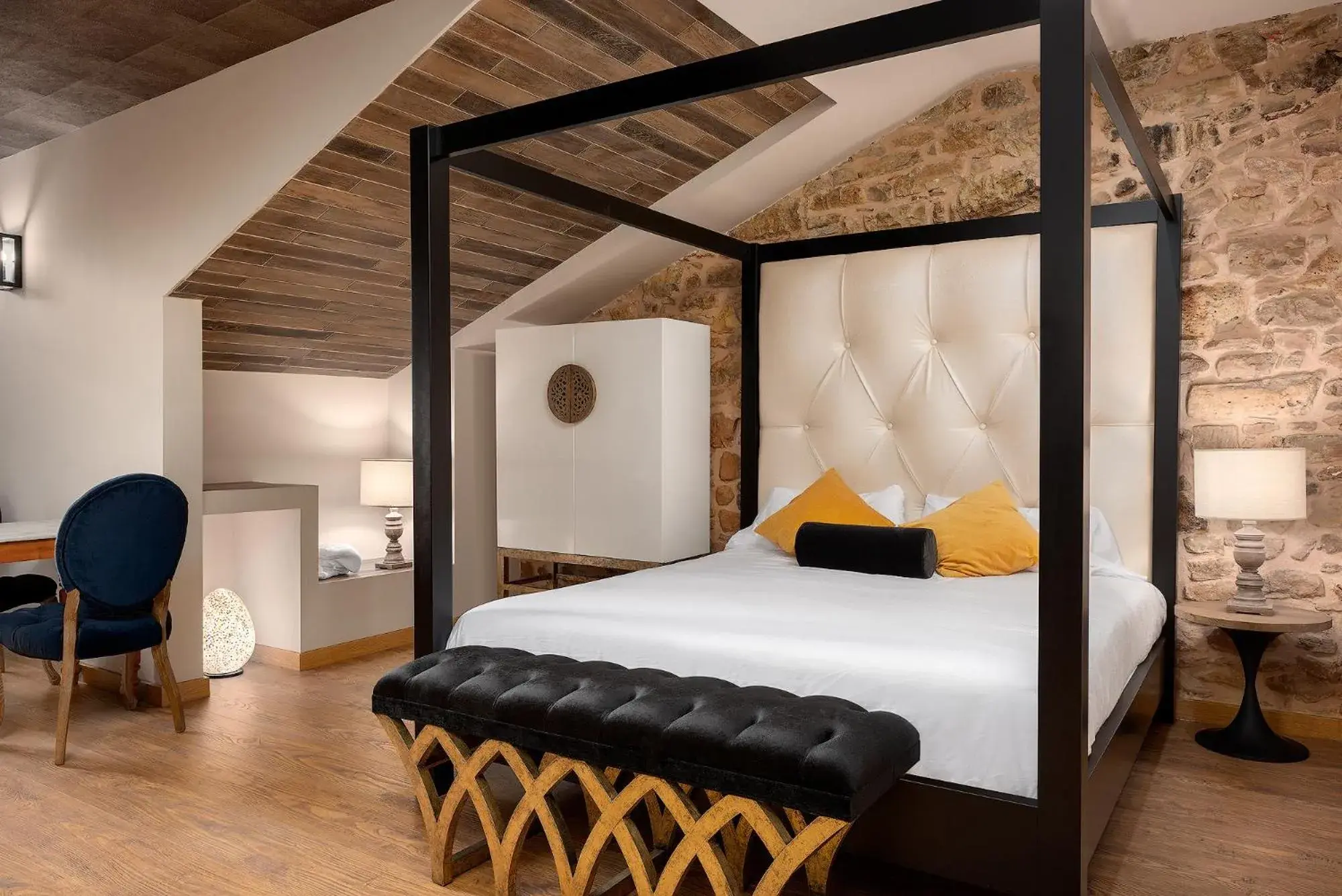 SUITE 1907 AVILES SUITE 1907 AVILES