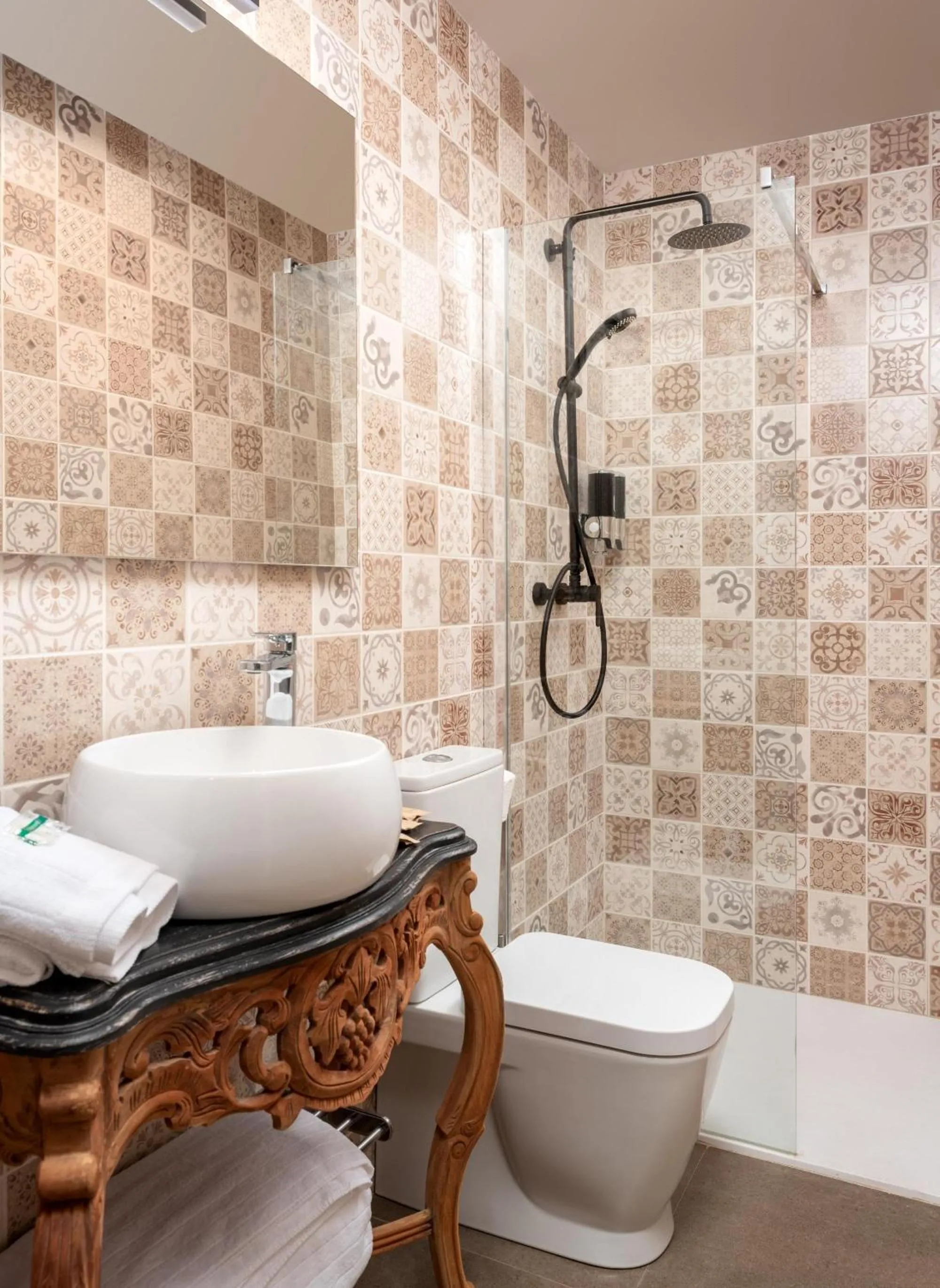 SUITE 1907 AVILES