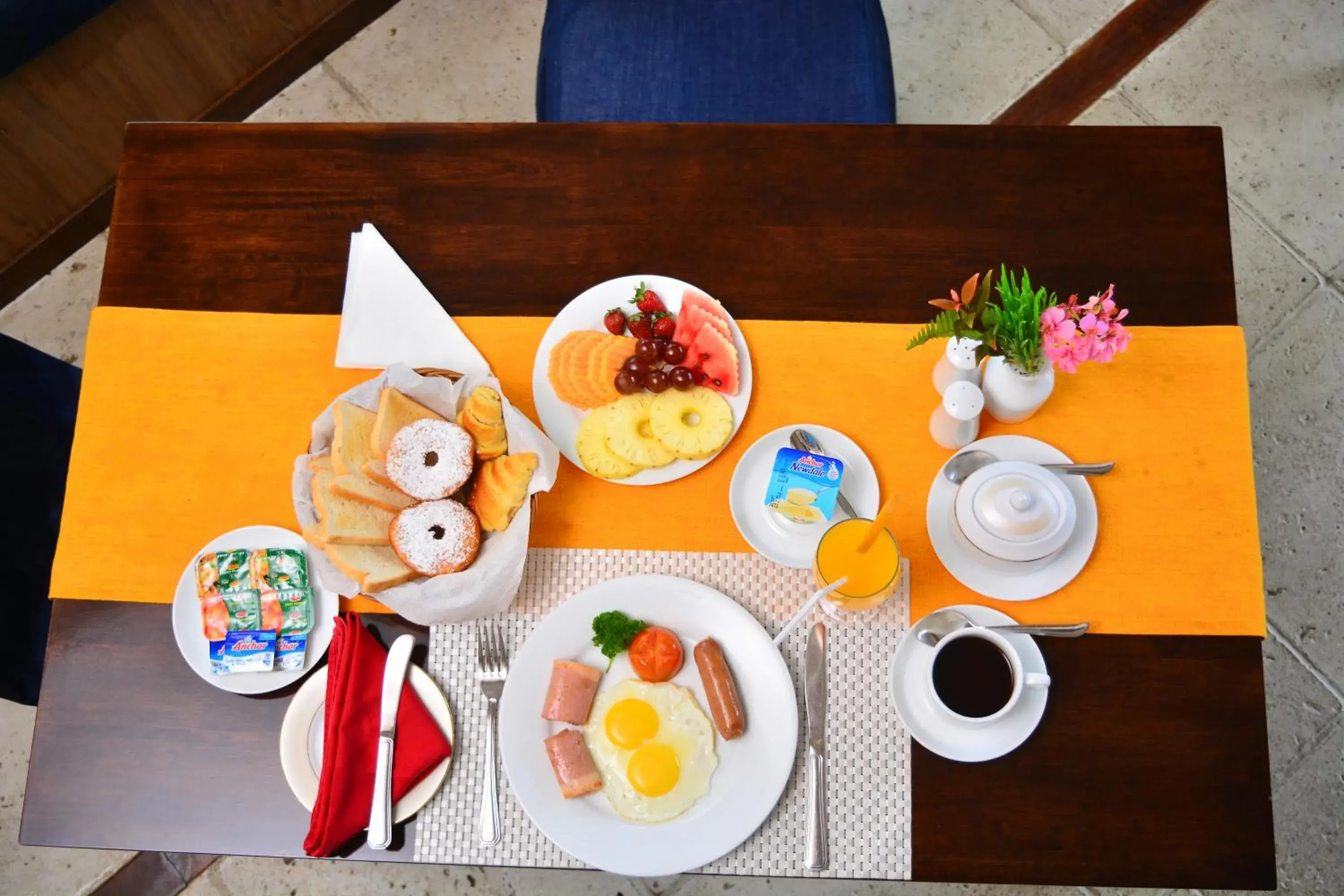 Breakfast in Unique Towers Luxury Boutique Suites Breakfast in Unique Towers Luxury Boutique Suites