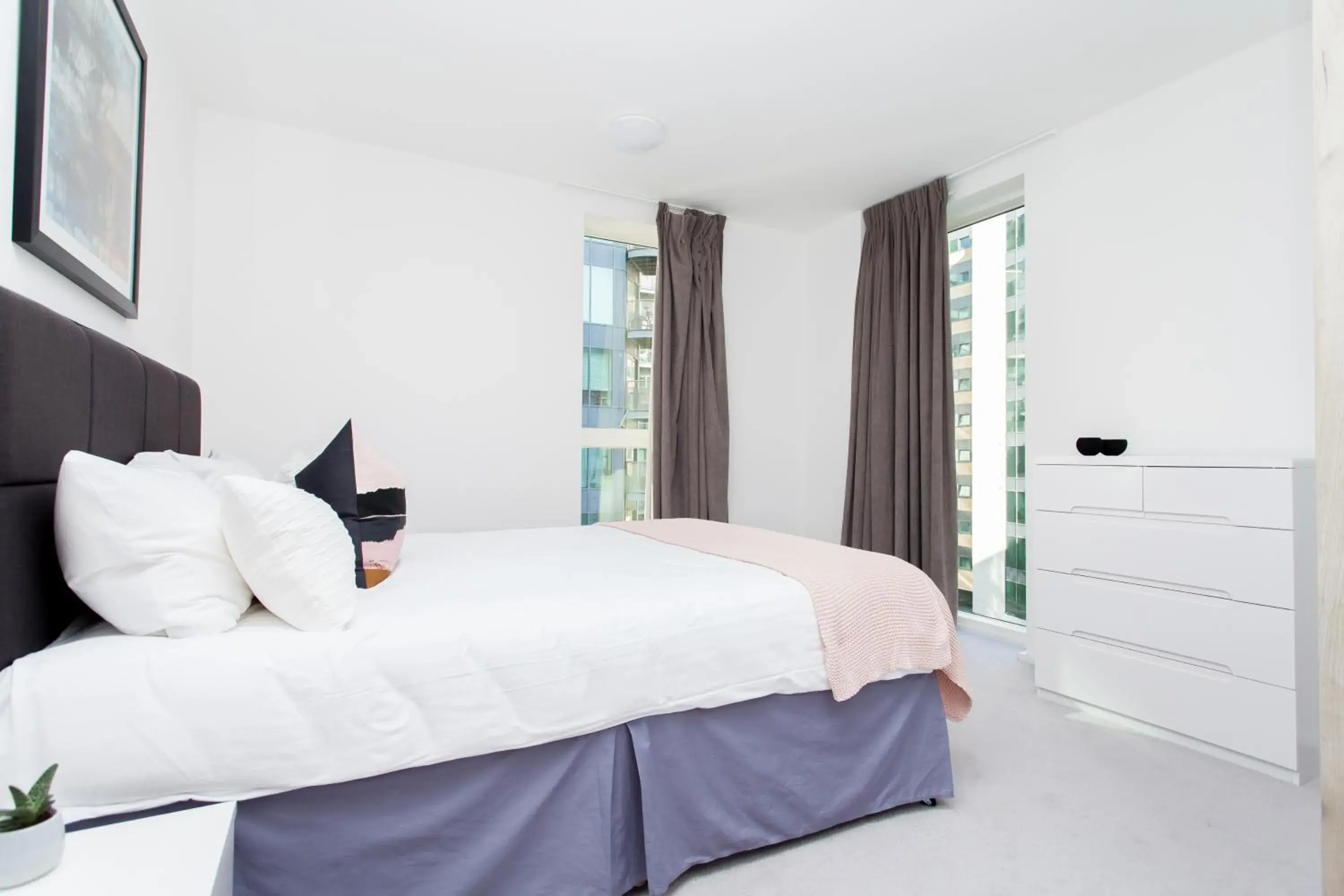 Bed in Clover Court by Aeria Apartments Bed in Clover Court by Aeria Apartments