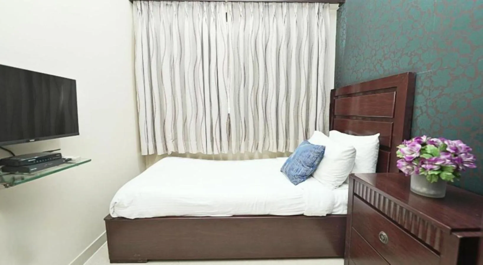Bedroom, Bed in Lalco Residency
