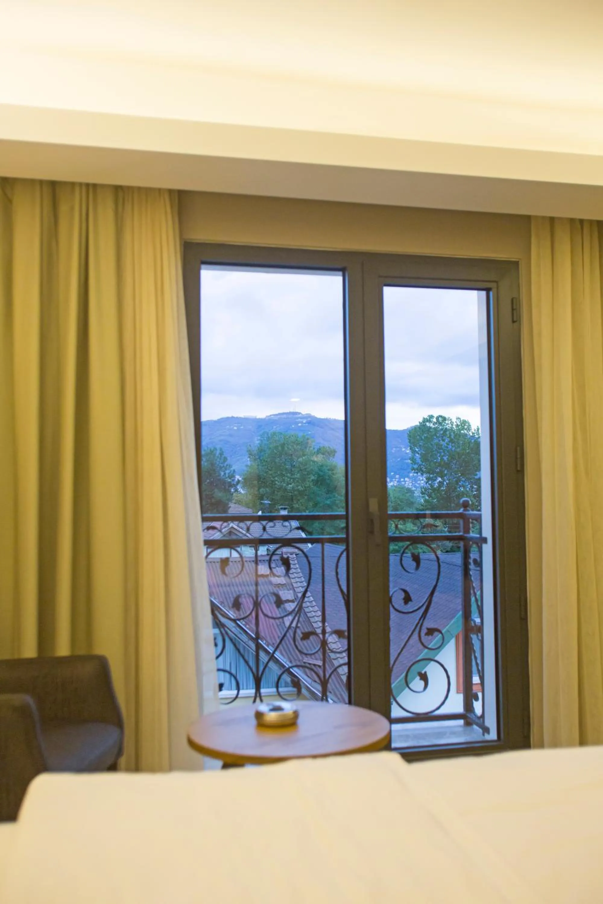 Mountain view, Bed in Aktug Elegance Hotel