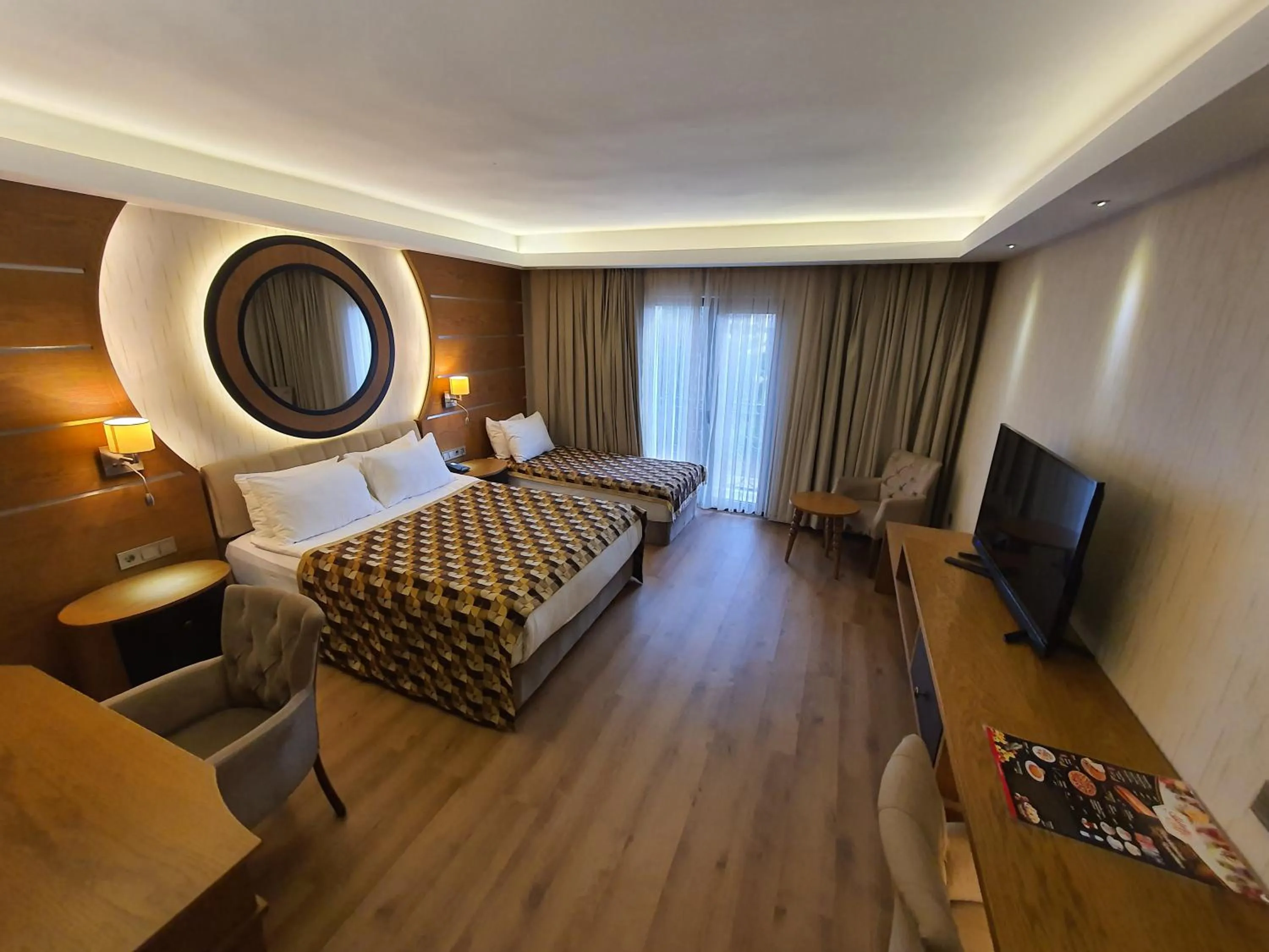 Photo of the whole room, Bed in Aktug Elegance Hotel