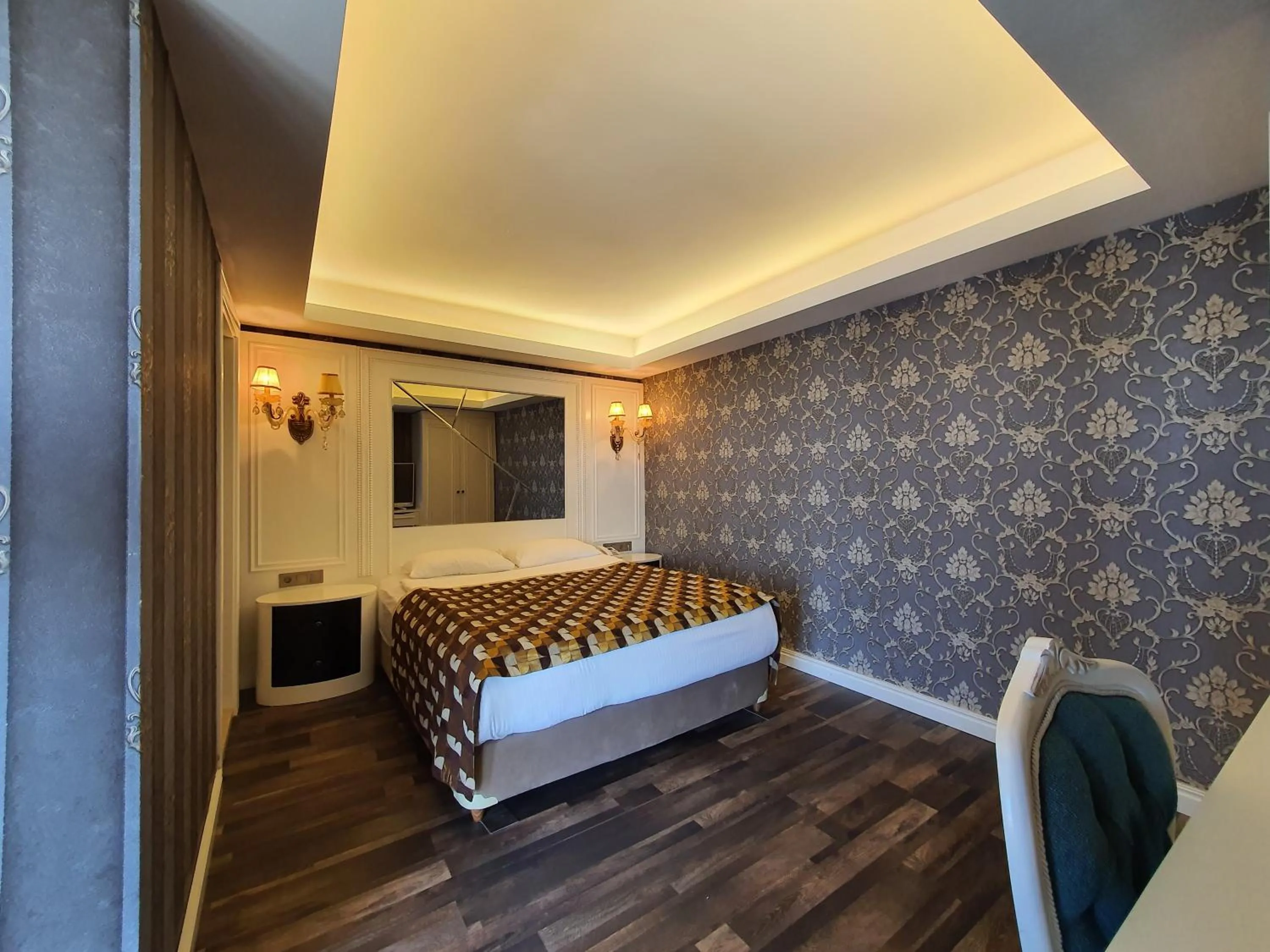 Photo of the whole room, Bed in Aktug Elegance Hotel