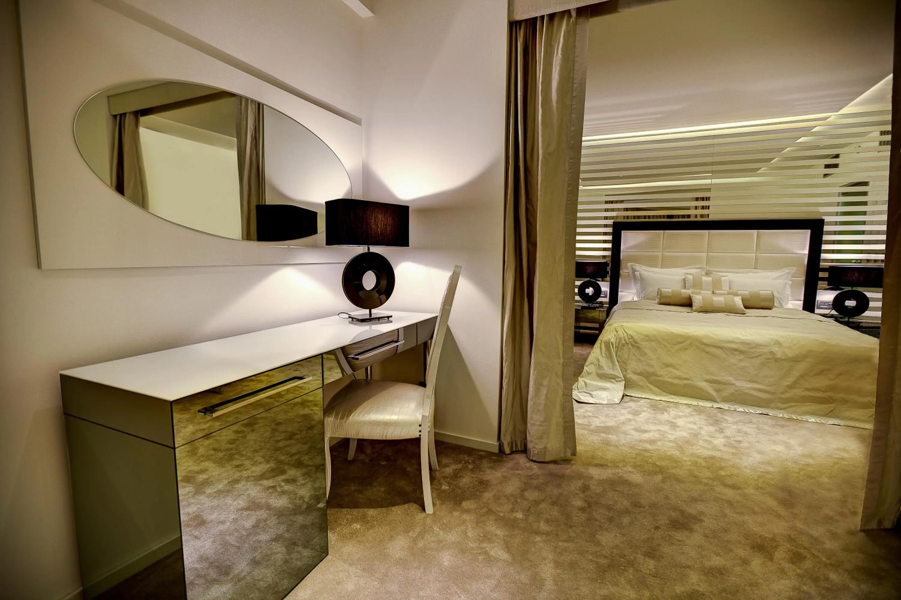 Bed in Luxury Hotel Amabilis