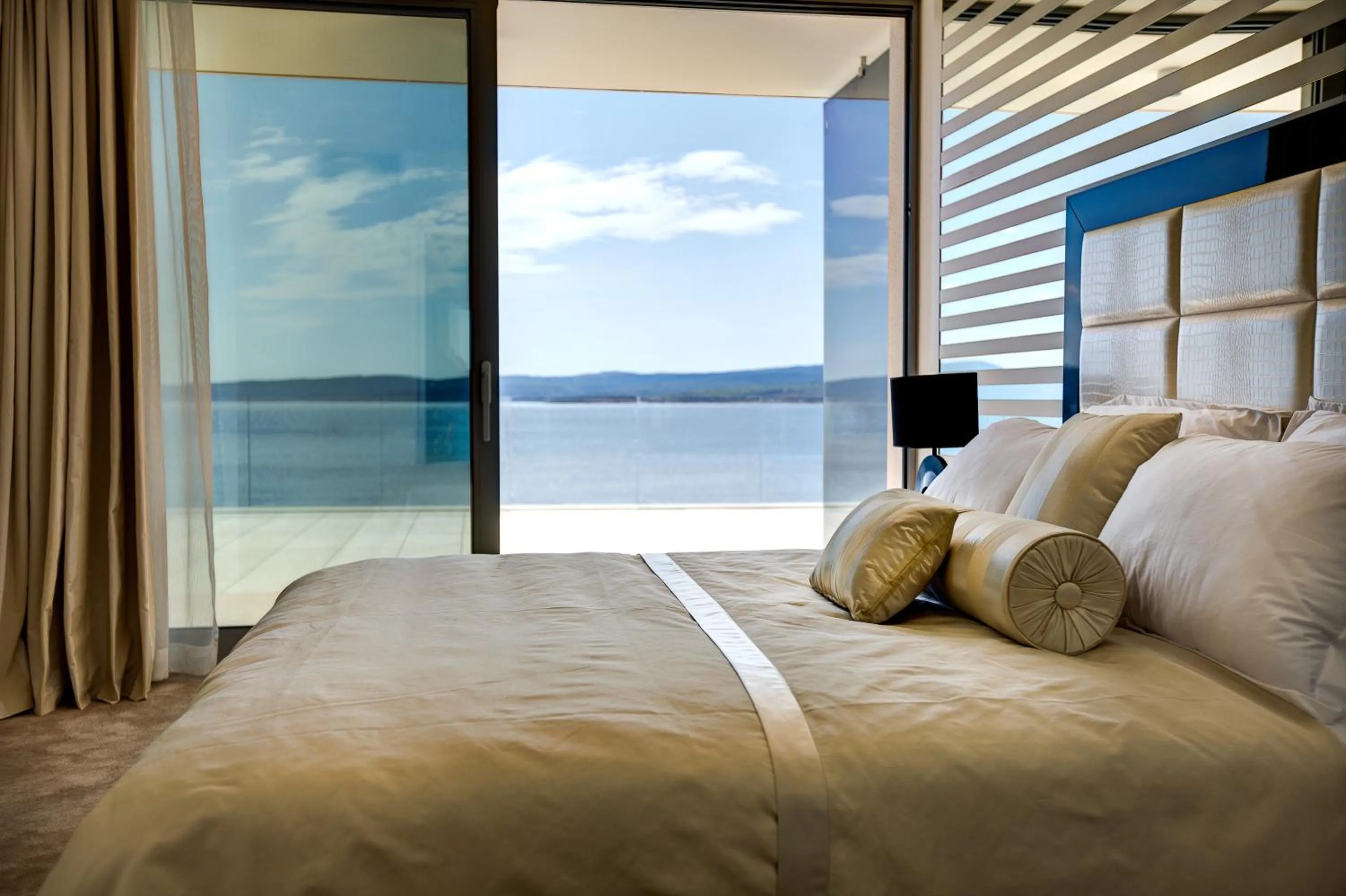 Bed in Luxury Hotel Amabilis