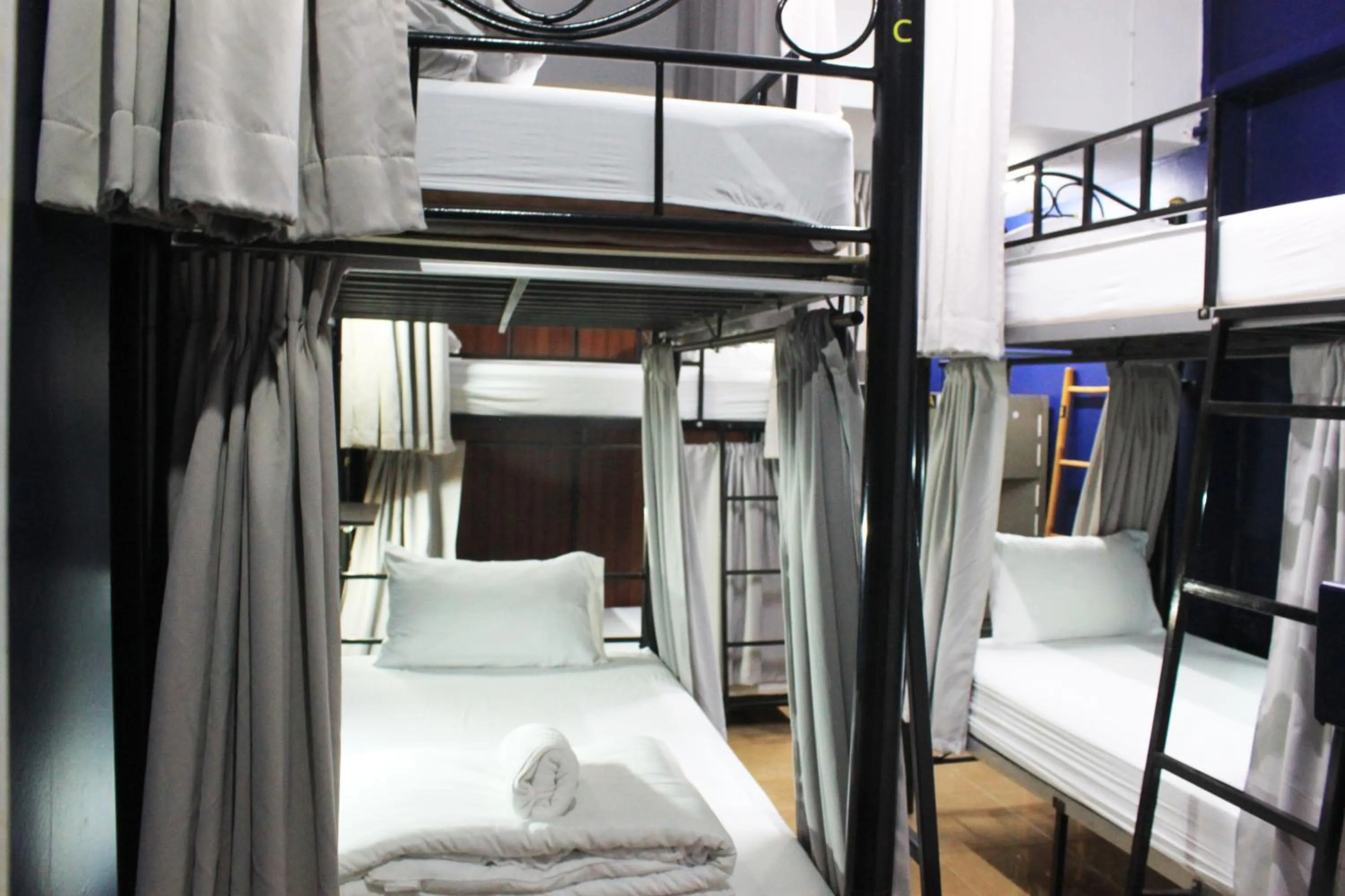 Photo of the whole room, Bed in Varada Place