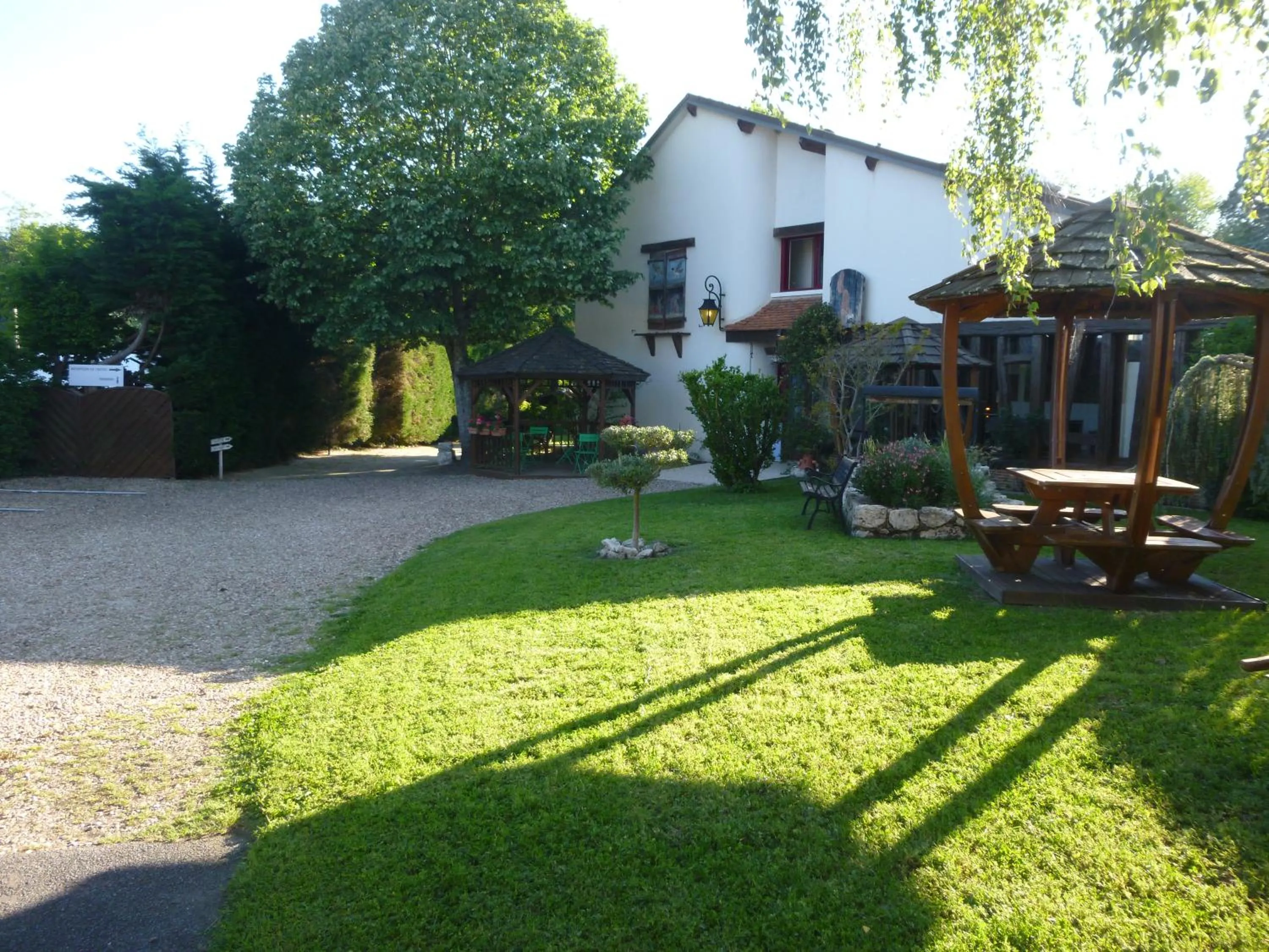 Property building in Hotel de la Bonnheure