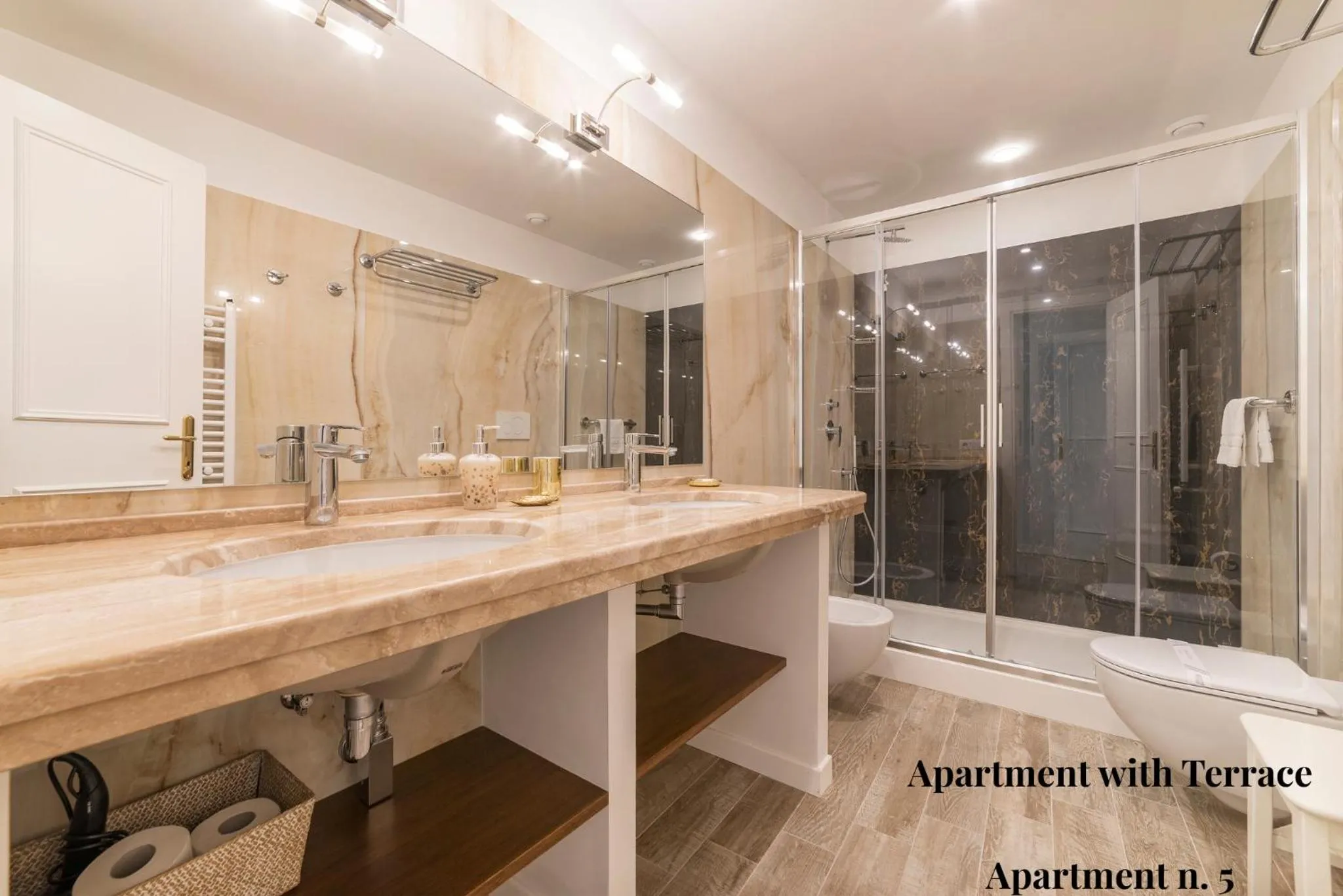 Shower in CS Exclusive Campo de Fiori Palace