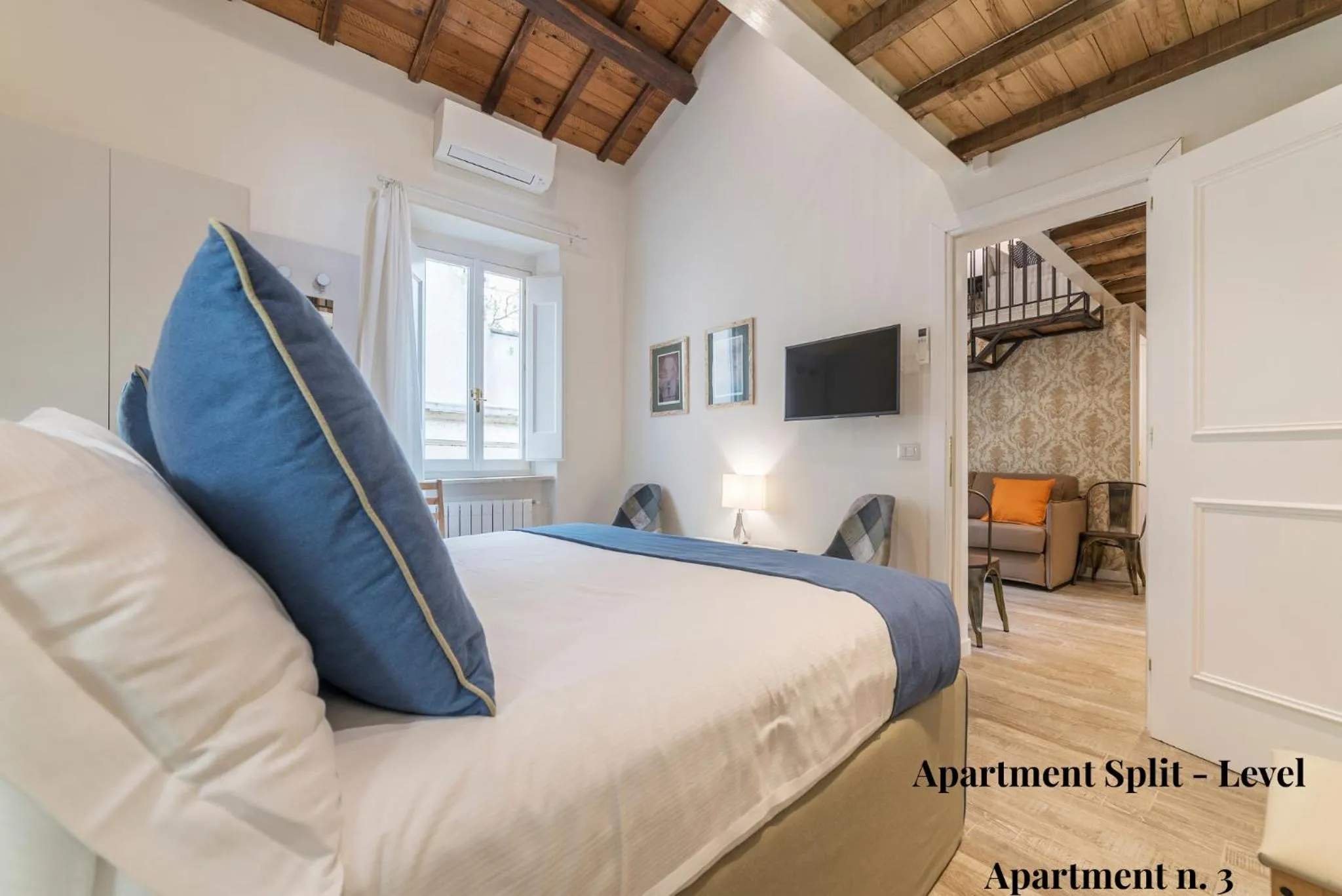 TV and multimedia, Bed in CS Exclusive Campo de Fiori Palace