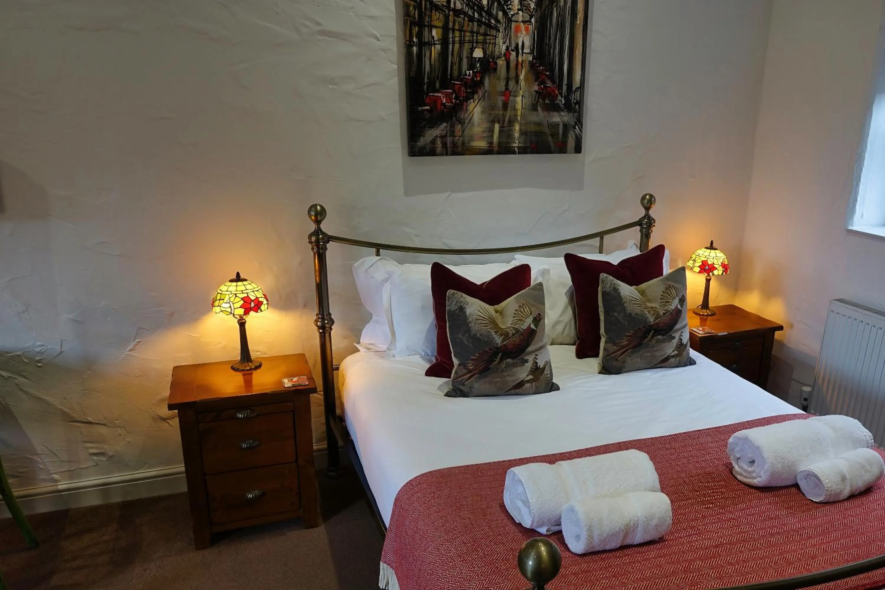 Bed in Home Farm & Lodge