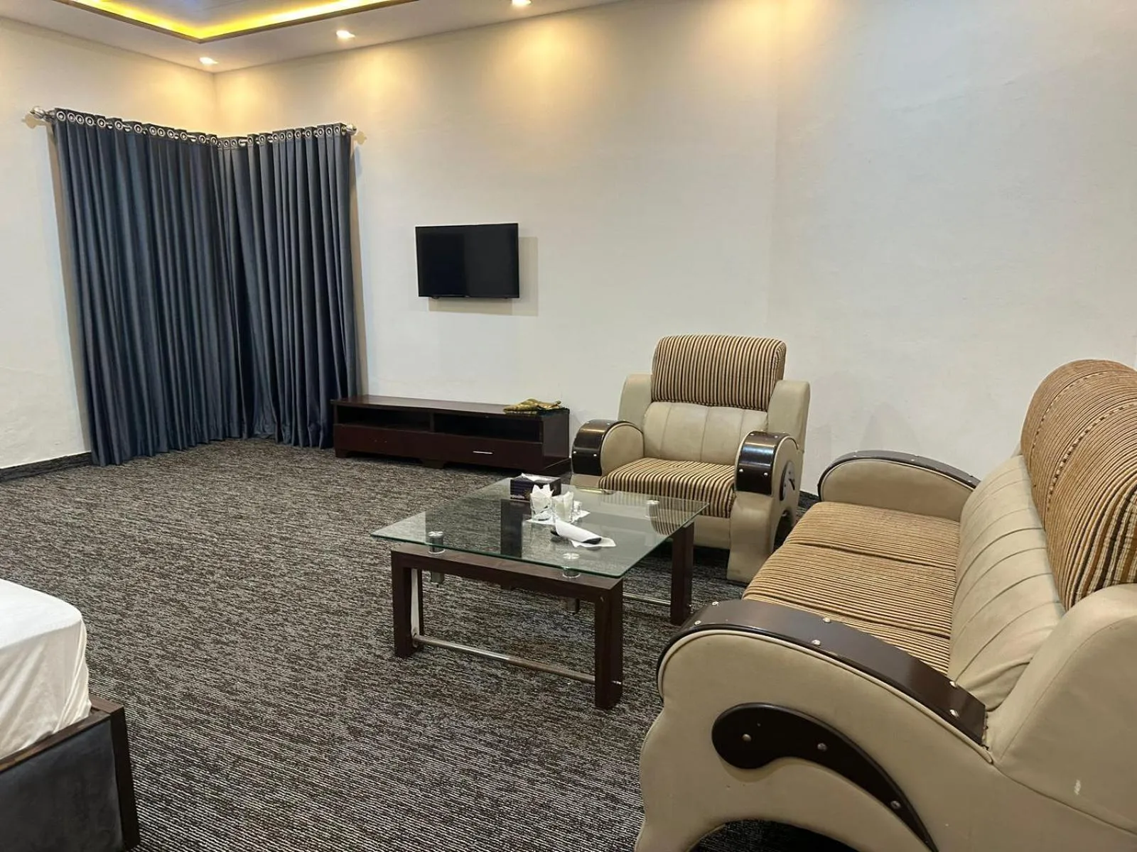 TV and multimedia in Green Land Hotel Lahore