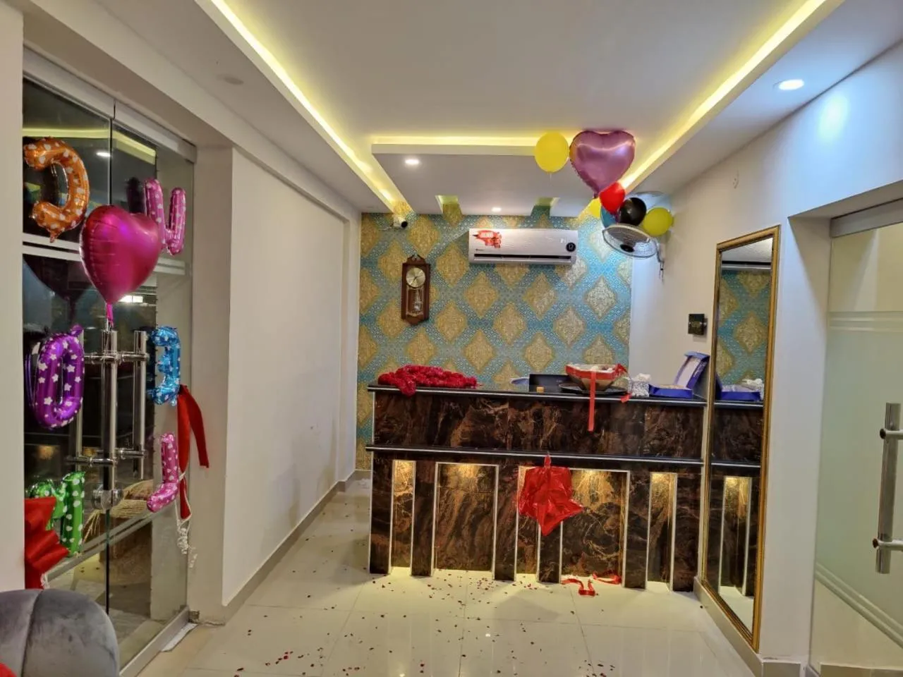 Lobby or reception in Green Land Hotel Lahore