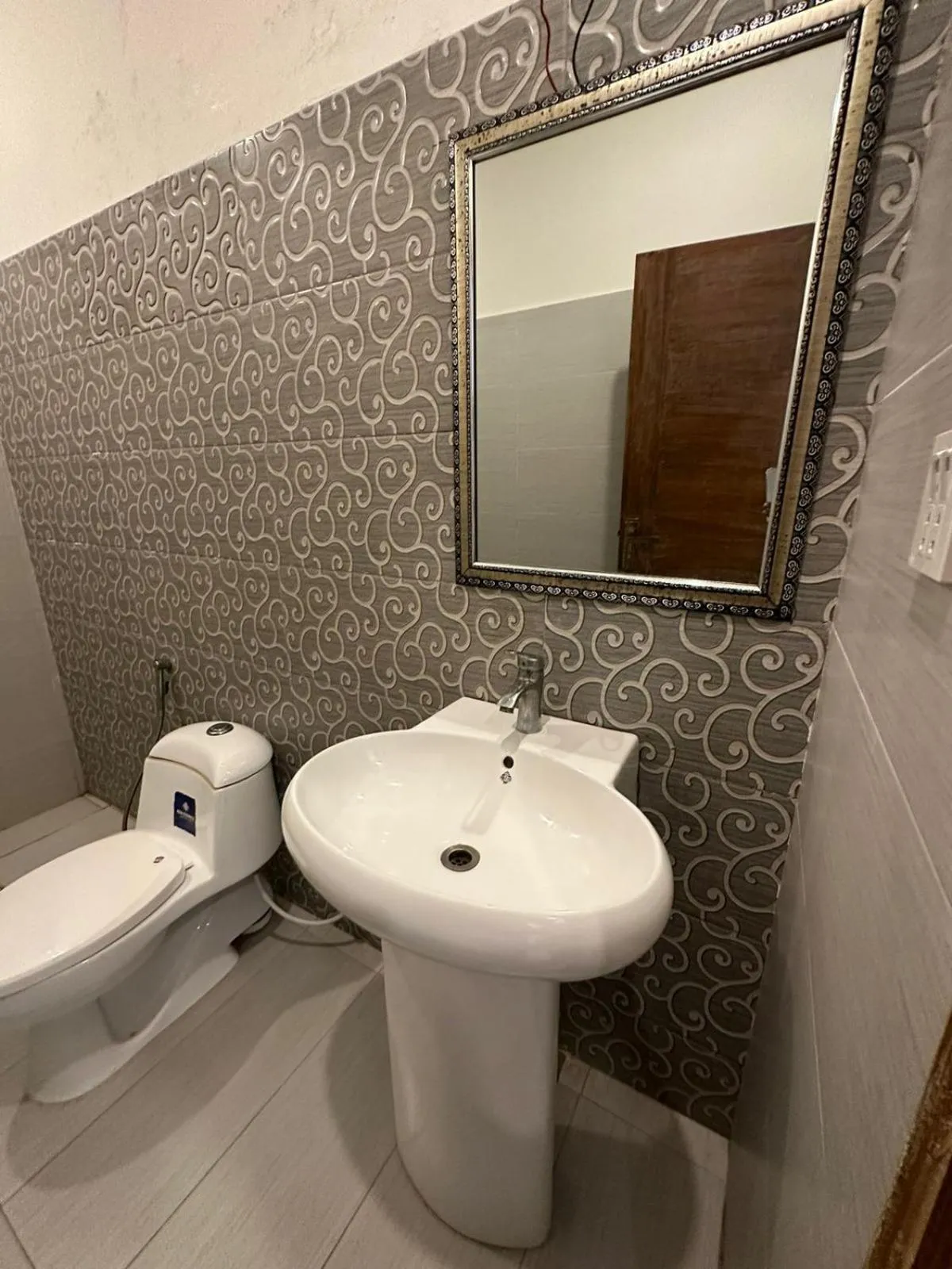 Bathroom in Green Land Hotel Lahore