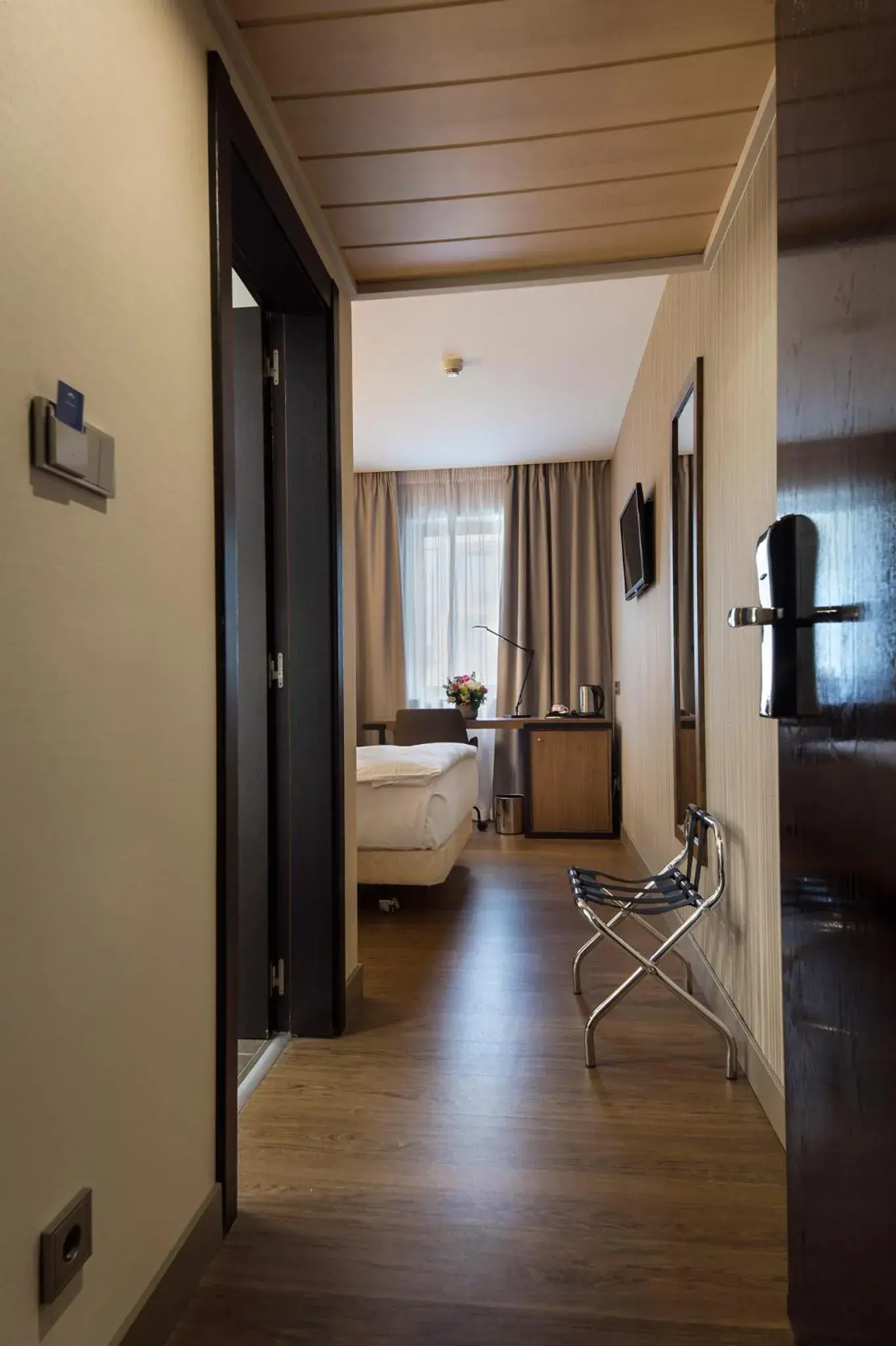 Living room, Bed in Hotel CH Bucharest Living room, Bed in Hotel CH Bucharest