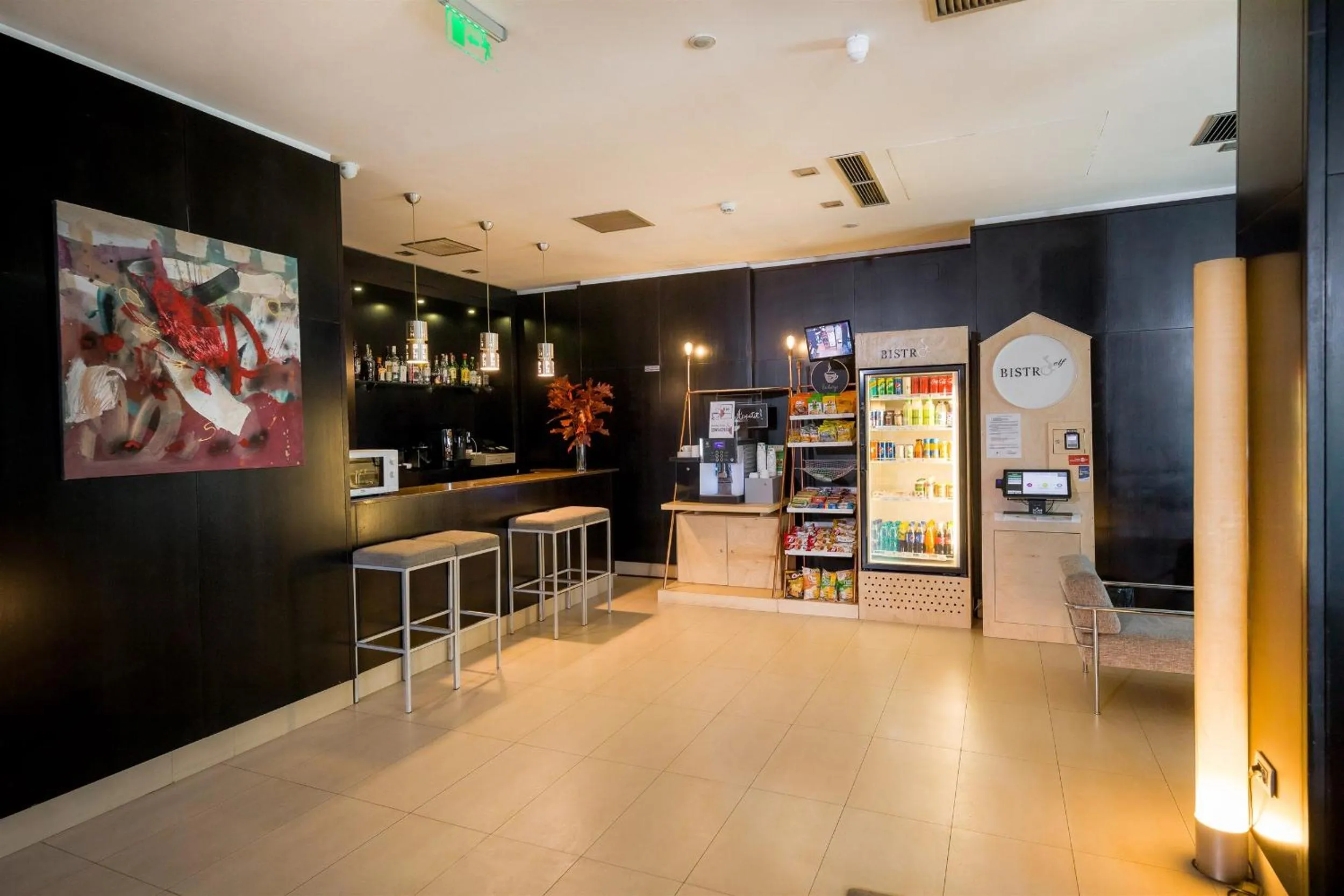 Lounge or bar in Hotel CH Bucharest